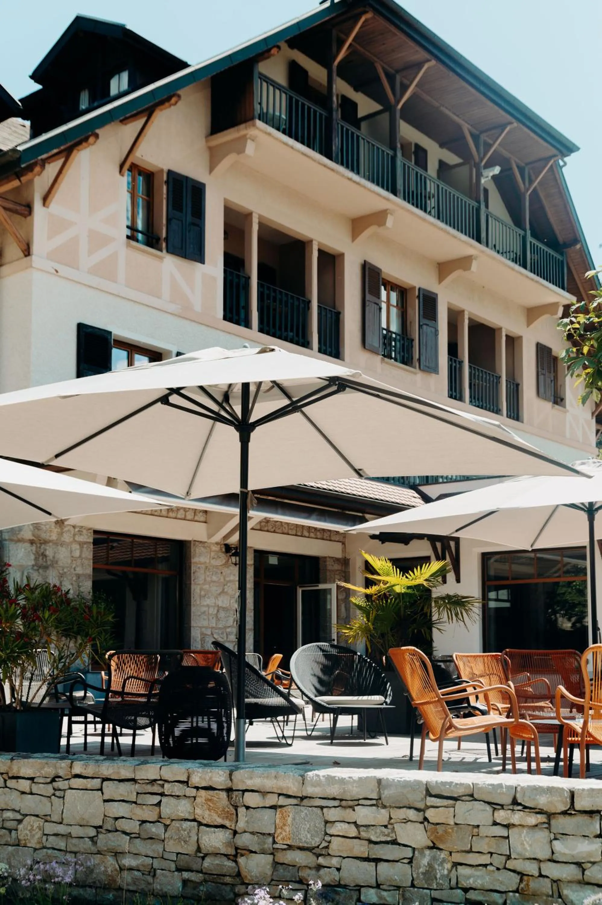 Patio in Hotel Le Cottage Bise