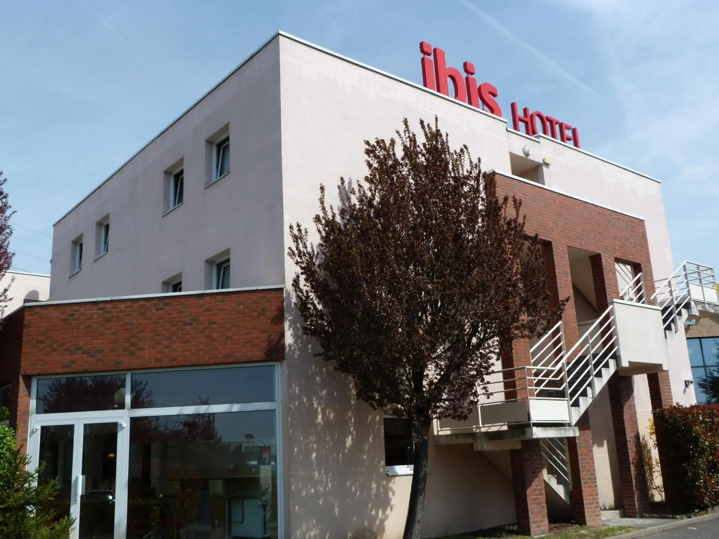 Property building in ibis Massy Property building in ibis Massy