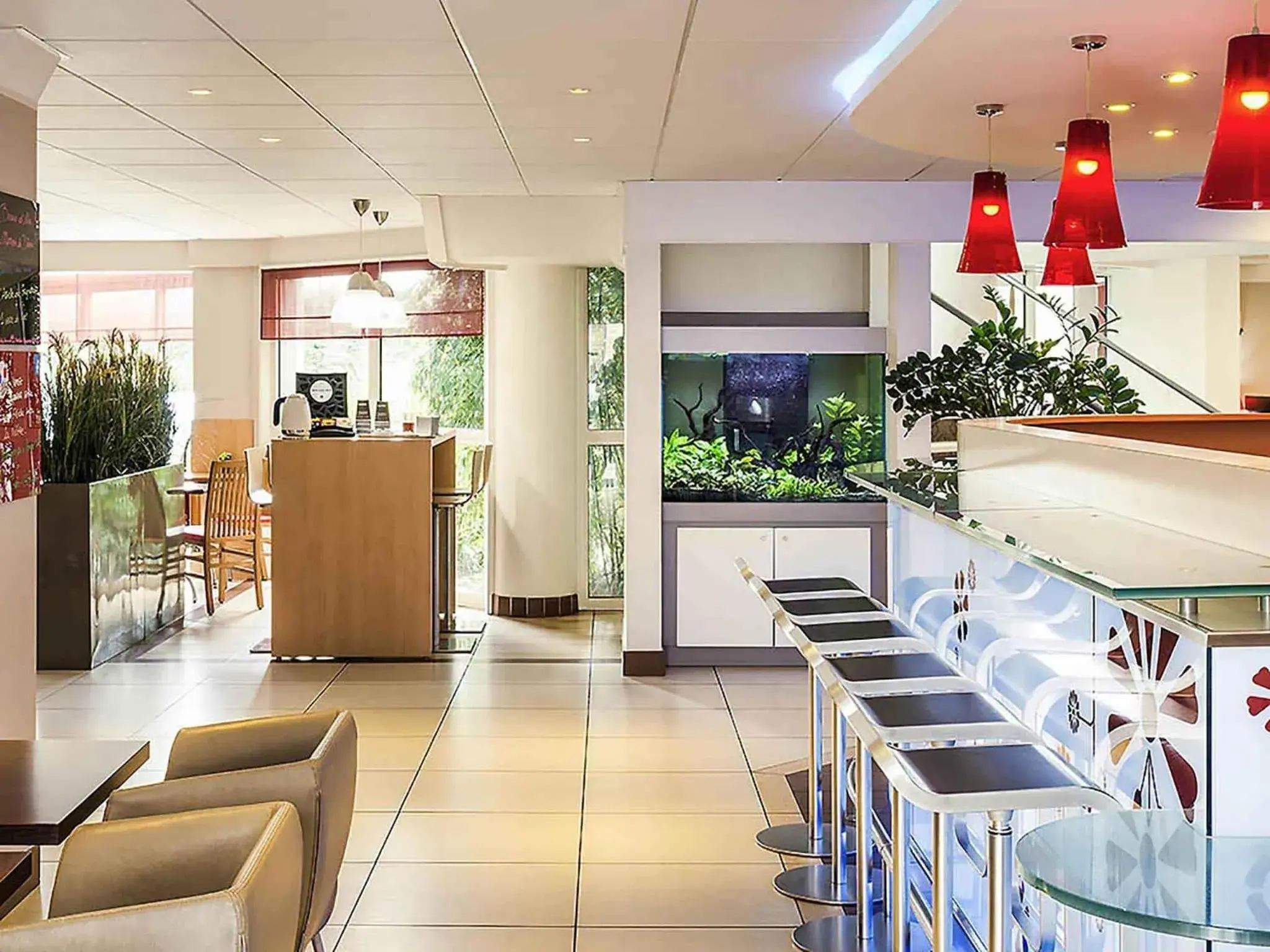 Lounge or bar in ibis Massy Lounge or bar in ibis Massy