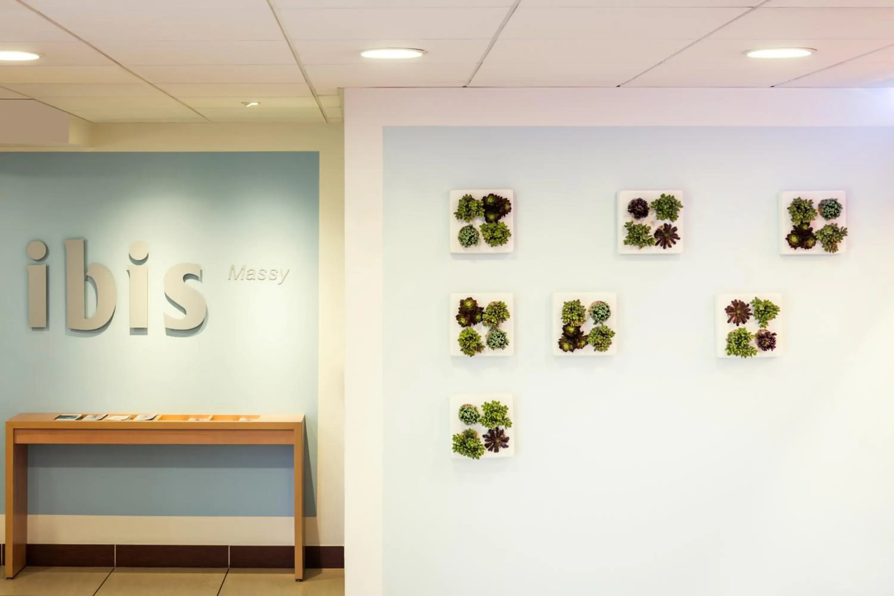 Lobby or reception in ibis Massy Lobby or reception in ibis Massy