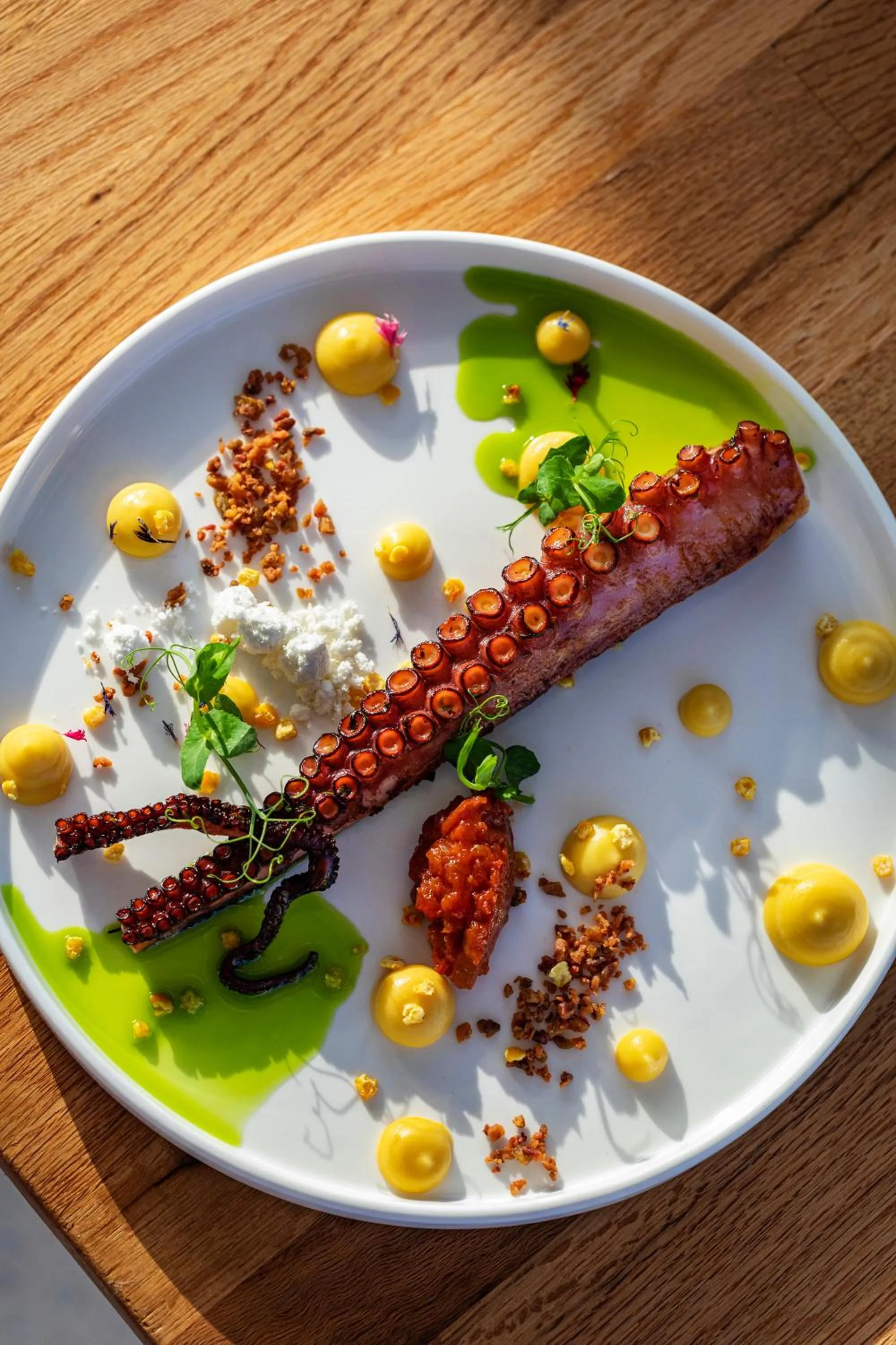 Food and drinks in Mount Athos Resort