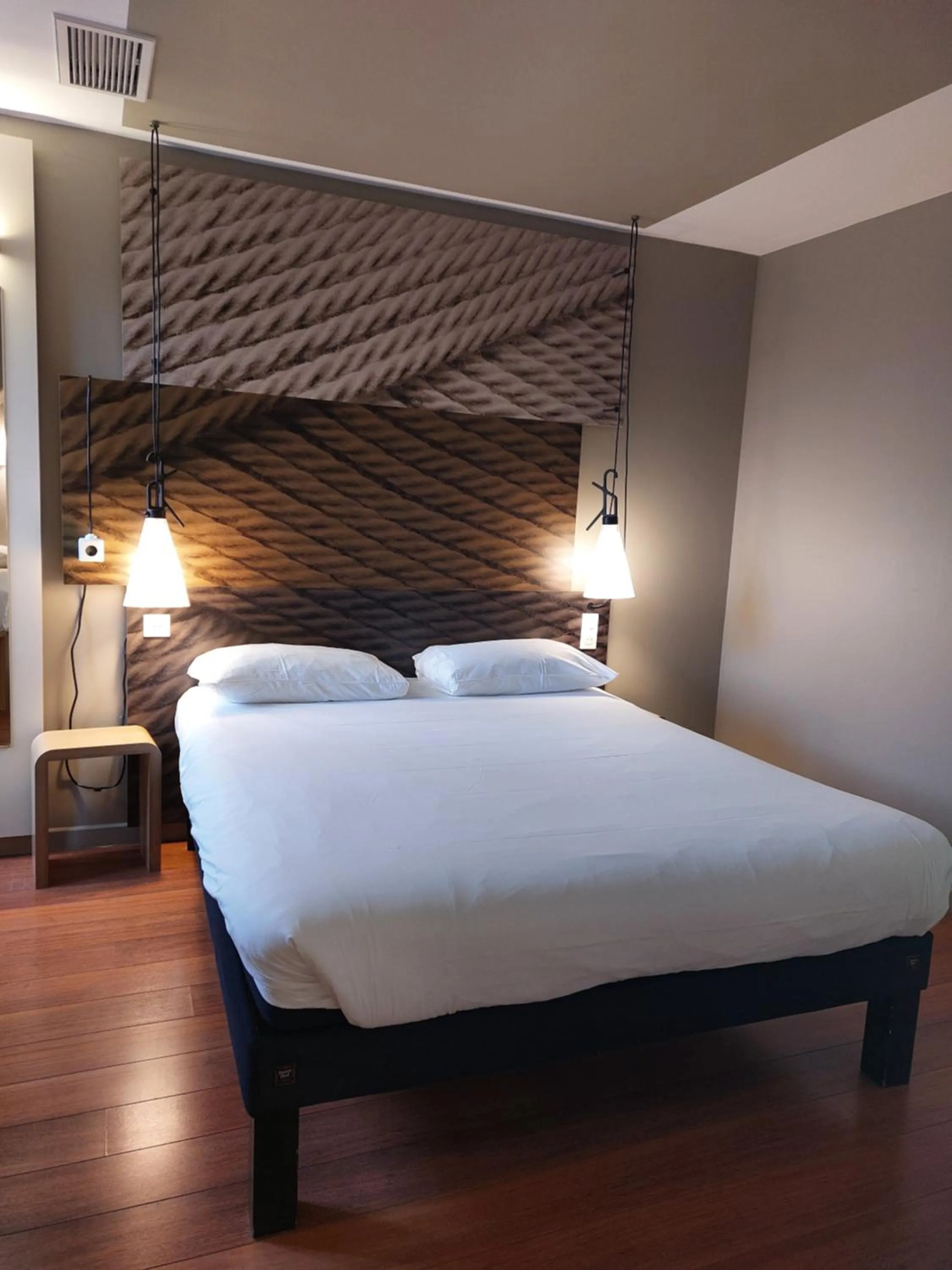 Property building, Bed in ibis Besançon Centre Ville