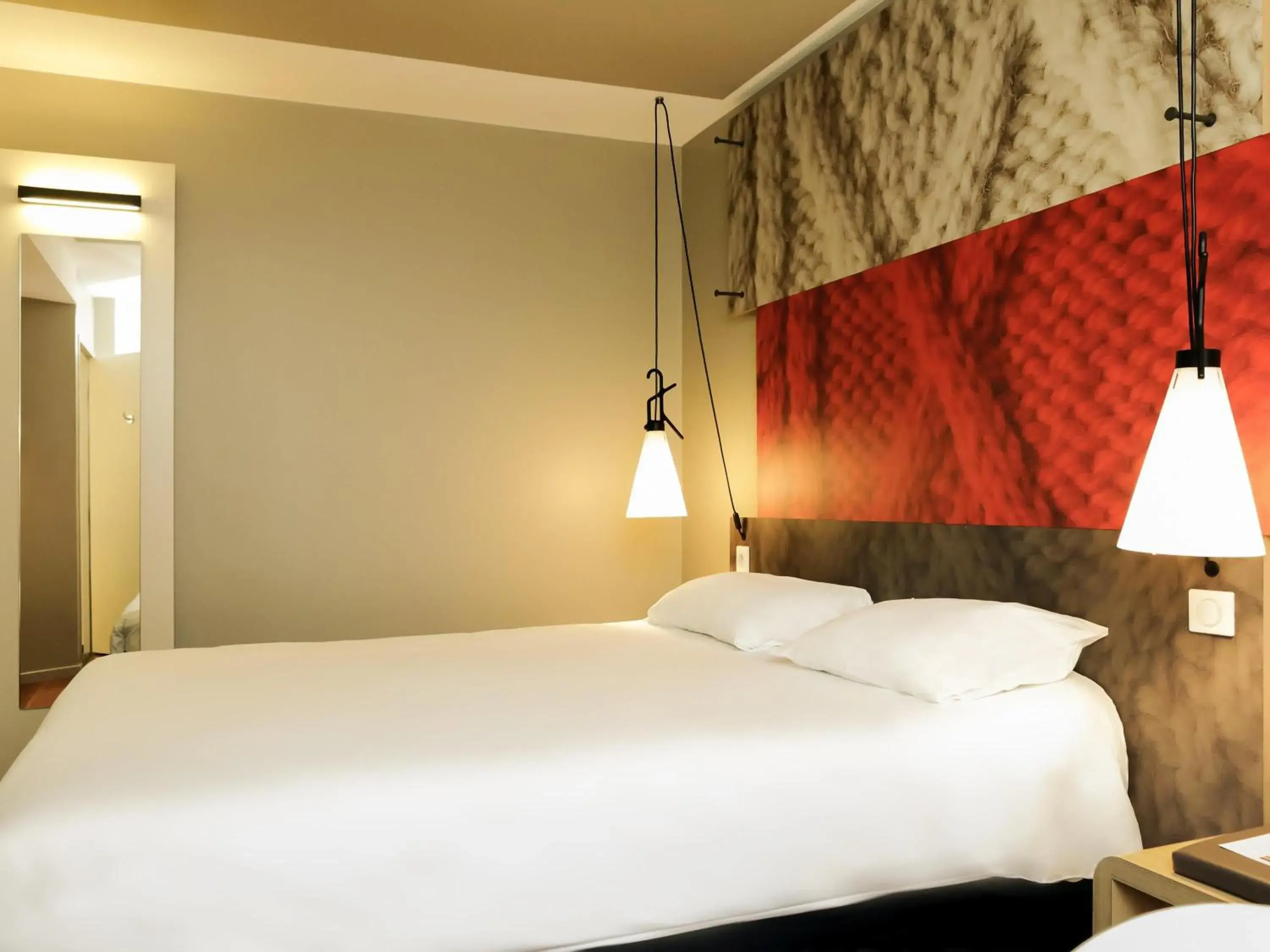 Bedroom, Bed in ibis Besançon Centre Ville Bedroom, Bed in ibis Besançon Centre Ville