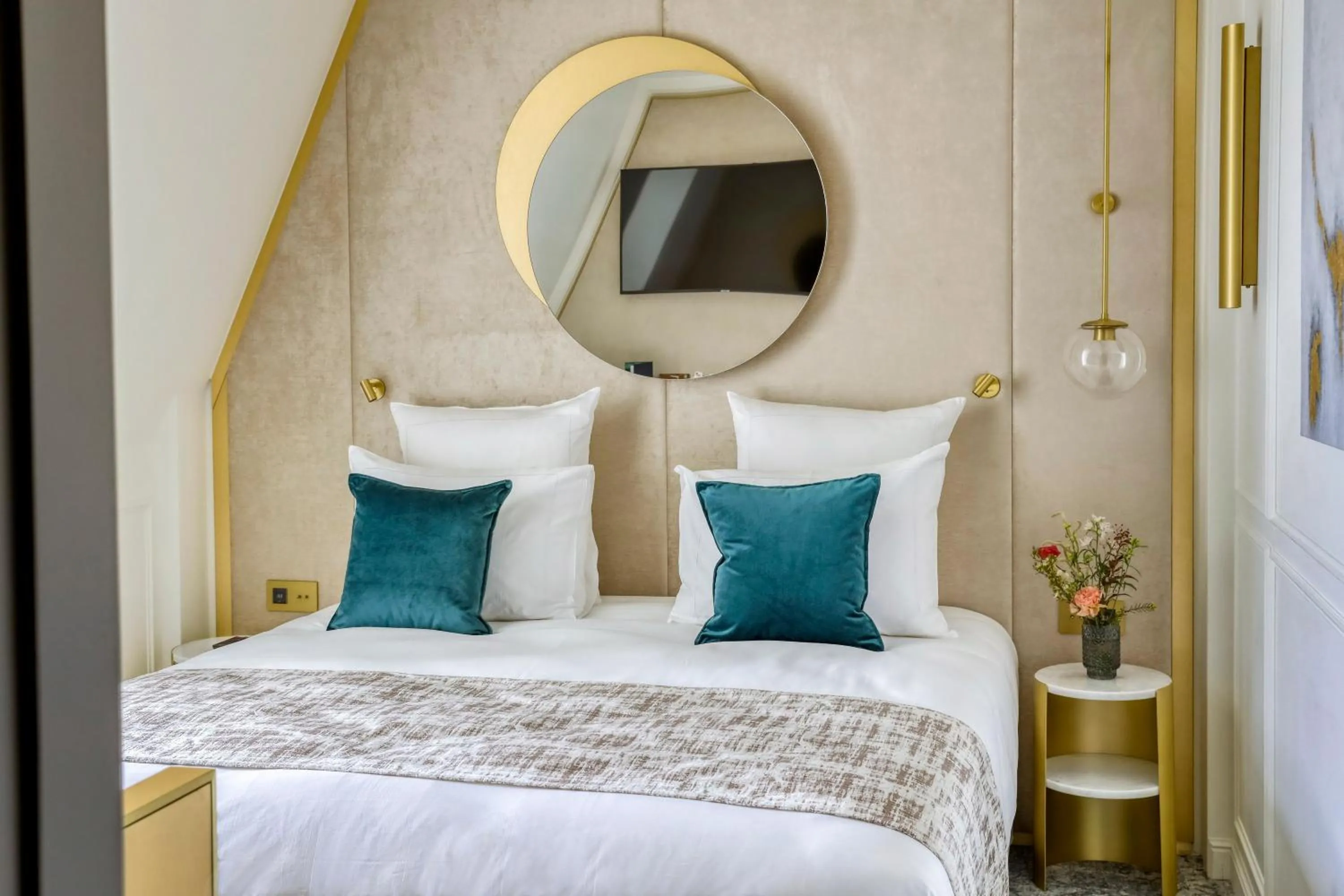 Bed in Maison Albar - Le Vendome