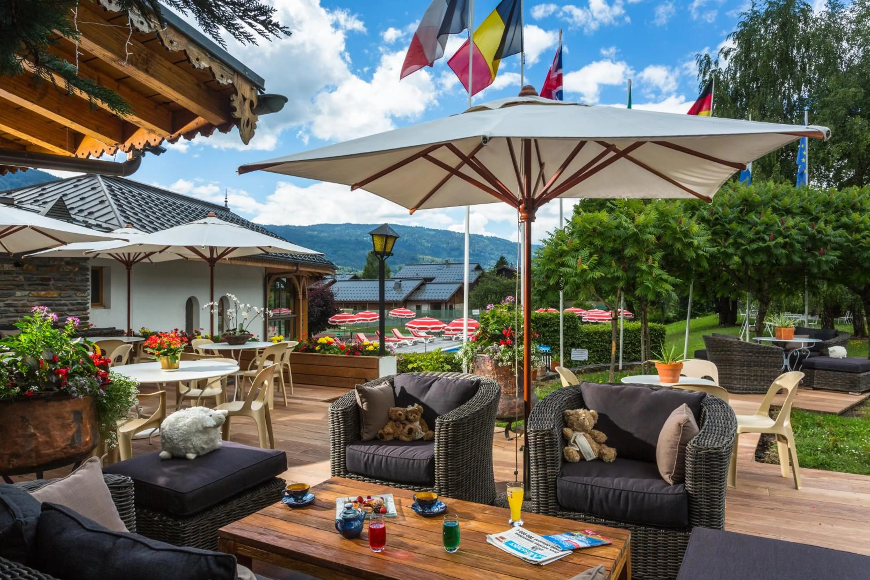 Patio in Chalet-Hôtel Neige et Roc, The Originals Relais