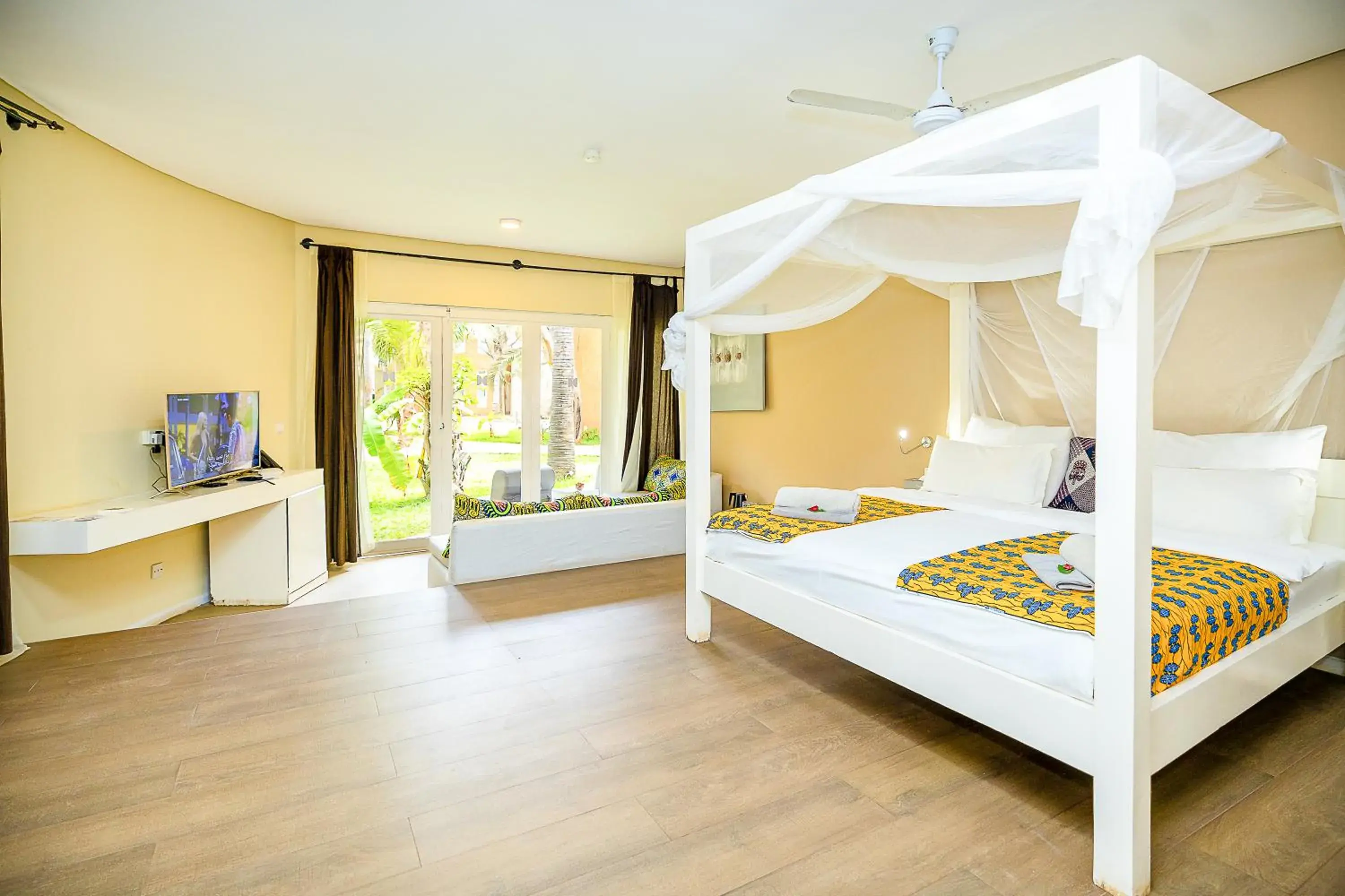 Photo of the whole room, Bed in Balafon Beach Resort Photo of the whole room, Bed in Balafon Beach Resort