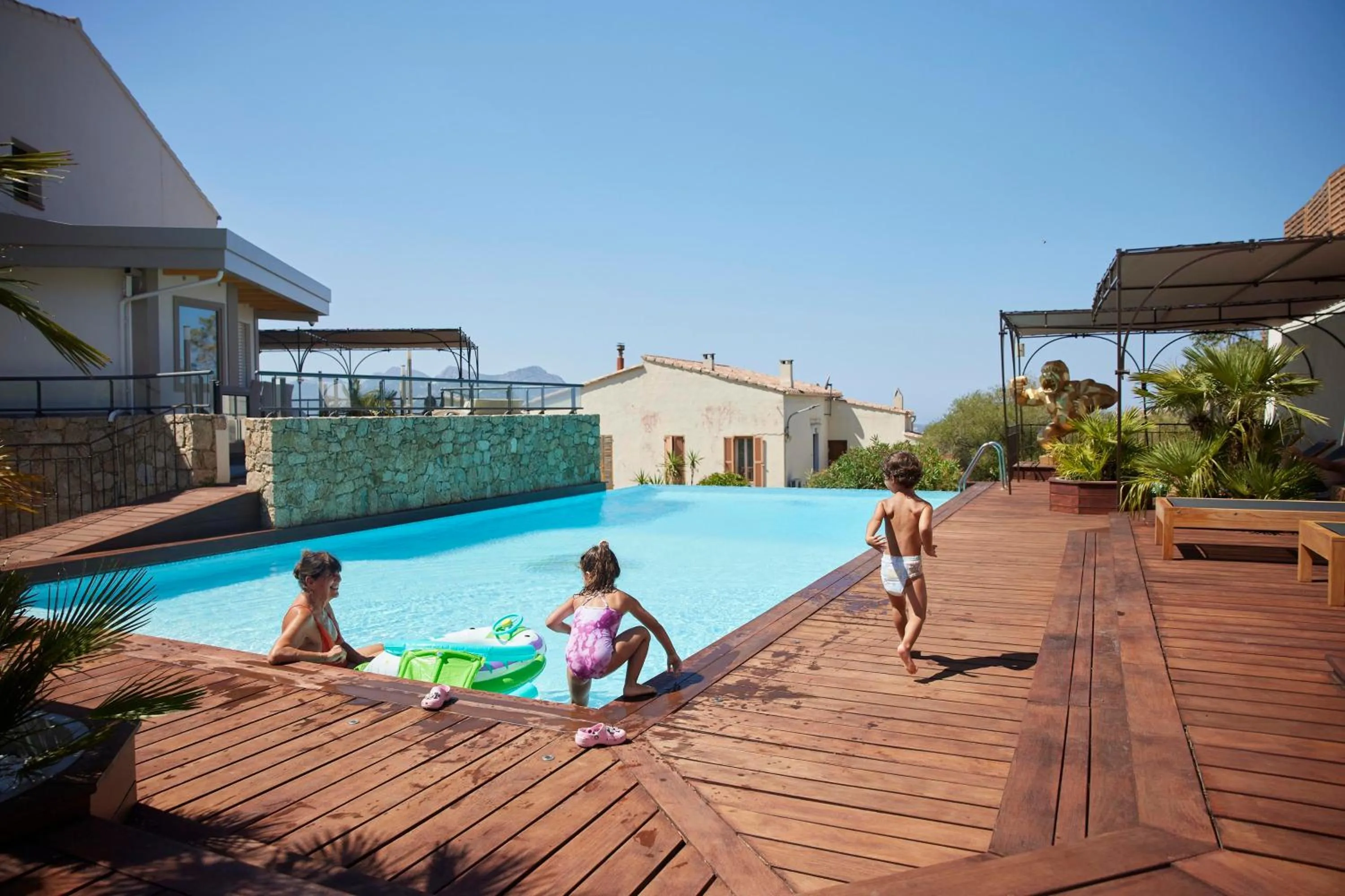 Pool view in A Casa Di Mà