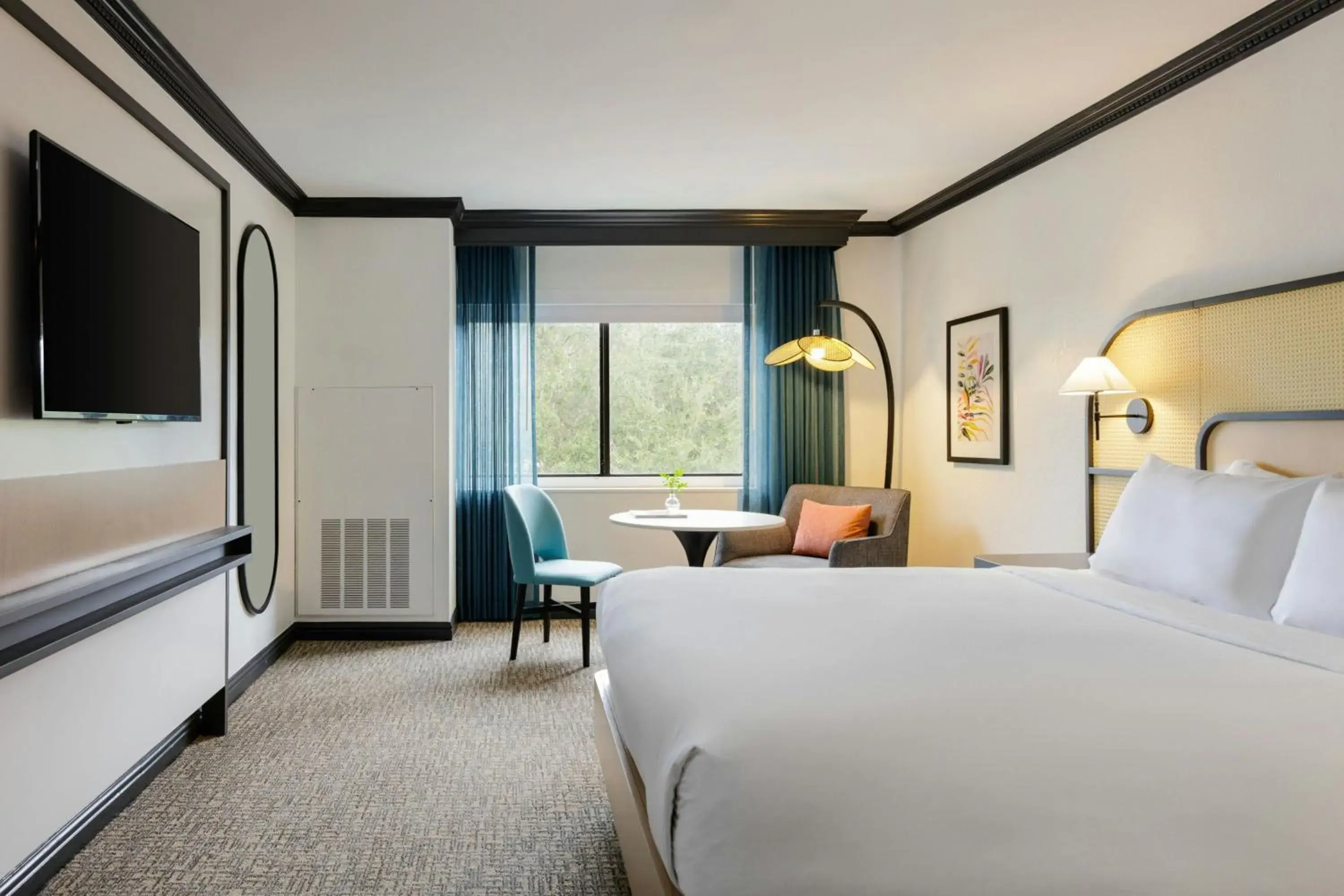 King Room with Adapted Tub - Mobility Accessible in Renaissance Boca Raton Hotel King Room with Adapted Tub - Mobility Accessible in Renaissance Boca Raton Hotel