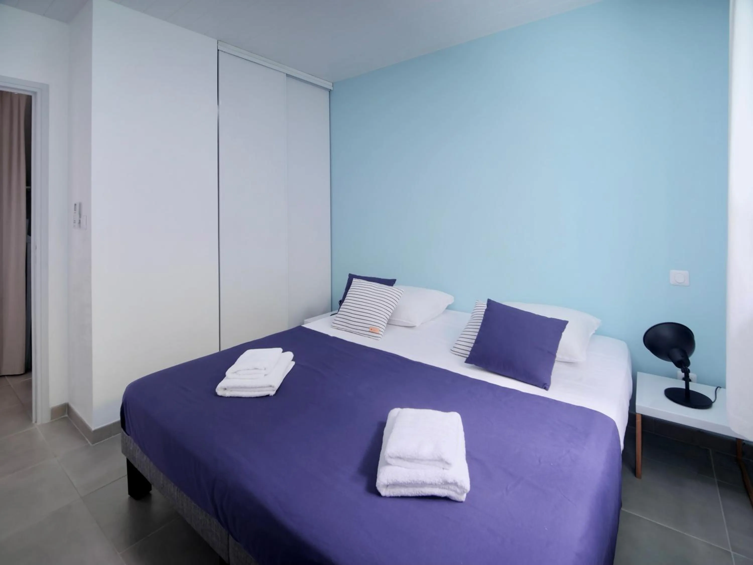 Property building, Bed in SeaCove & SeaSide Villas, classées 4 étoiles