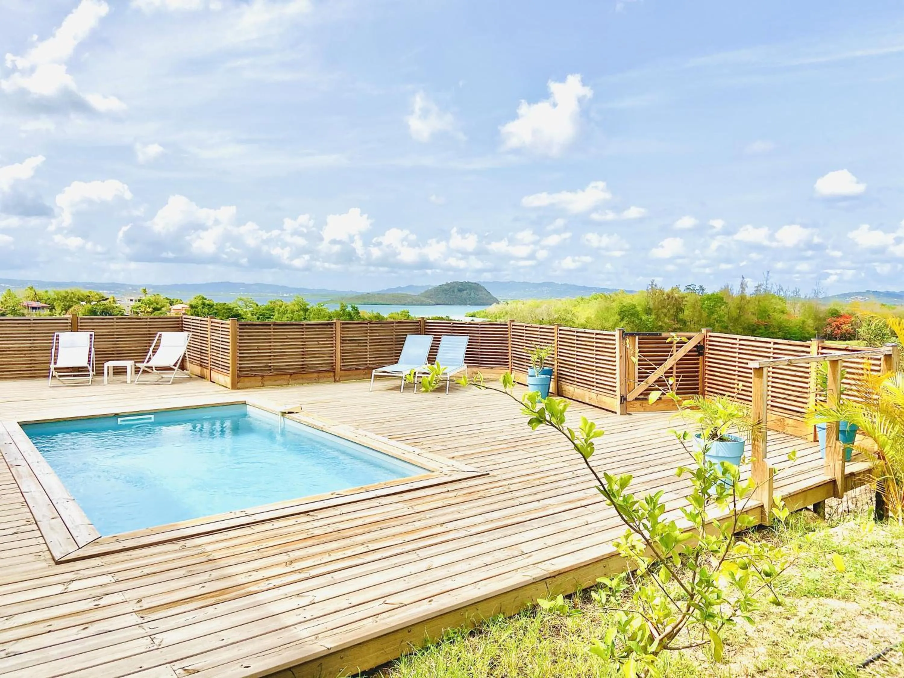 Natural landscape in SeaCove & SeaSide Villas, classées 4 étoiles