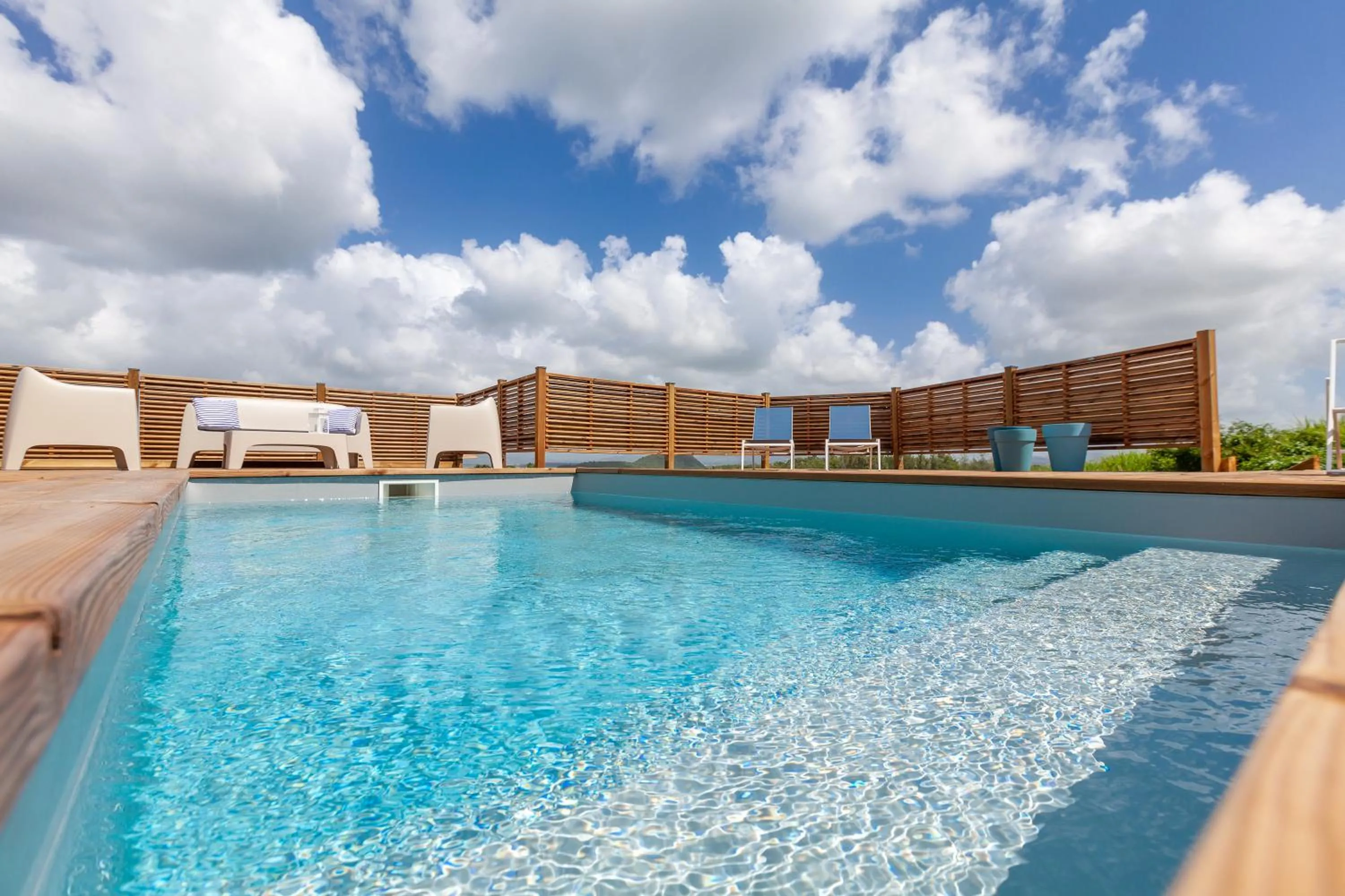 Swimming pool in SeaCove & SeaSide Villas, classées 4 étoiles