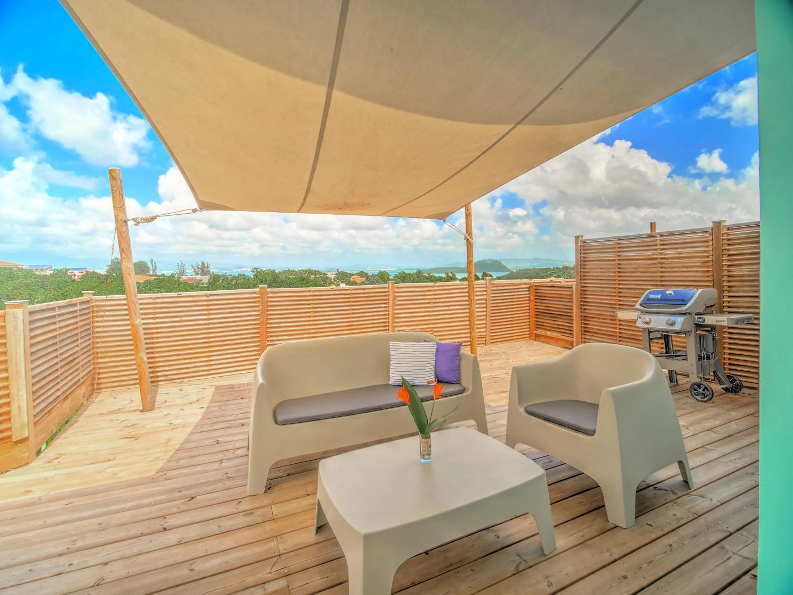 Patio in SeaCove & SeaSide Villas, classées 4 étoiles
