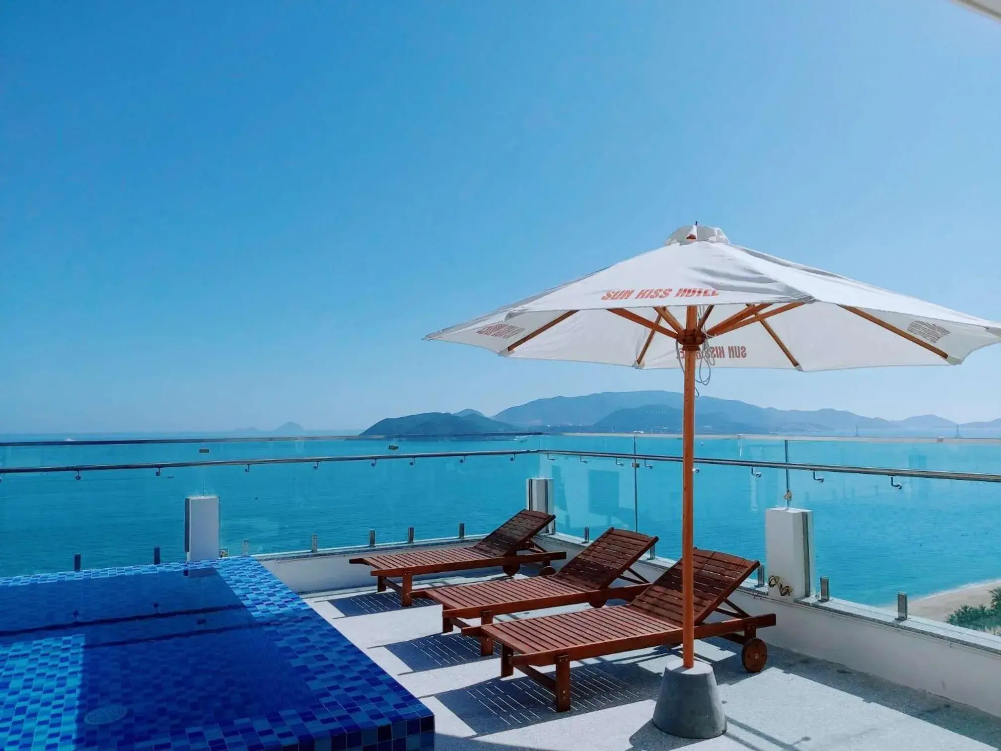 Swimming pool in Sun Kiss Hotel Swimming pool in Sun Kiss Hotel