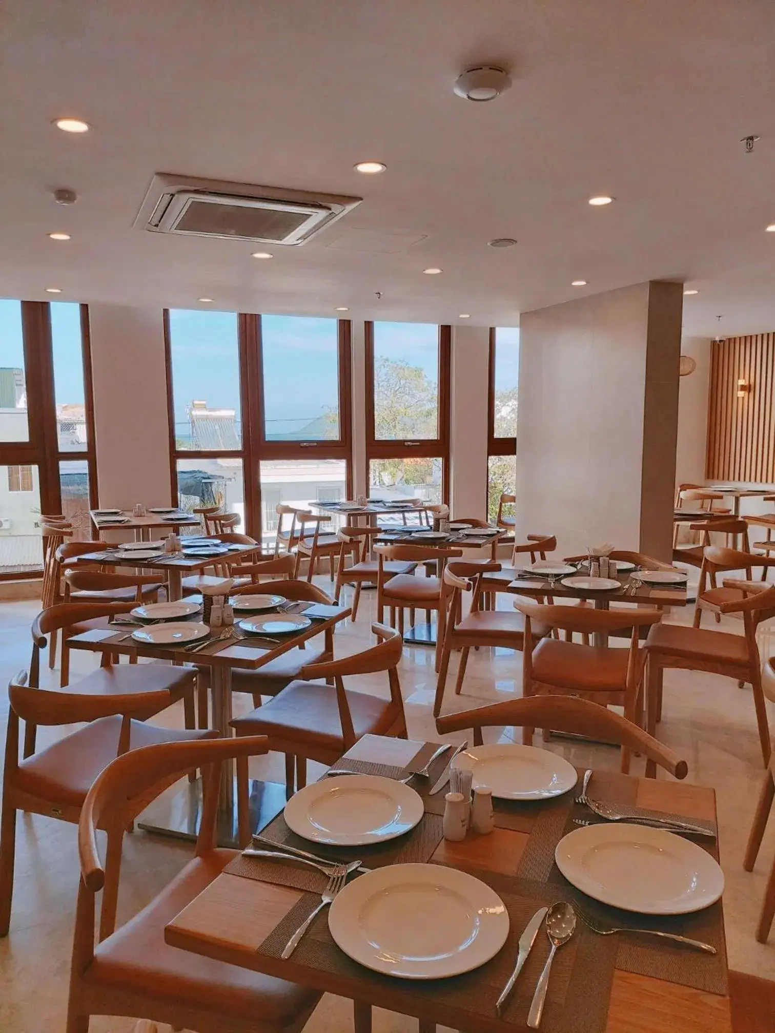 Restaurant/places to eat in Sun Kiss Hotel Restaurant/places to eat in Sun Kiss Hotel