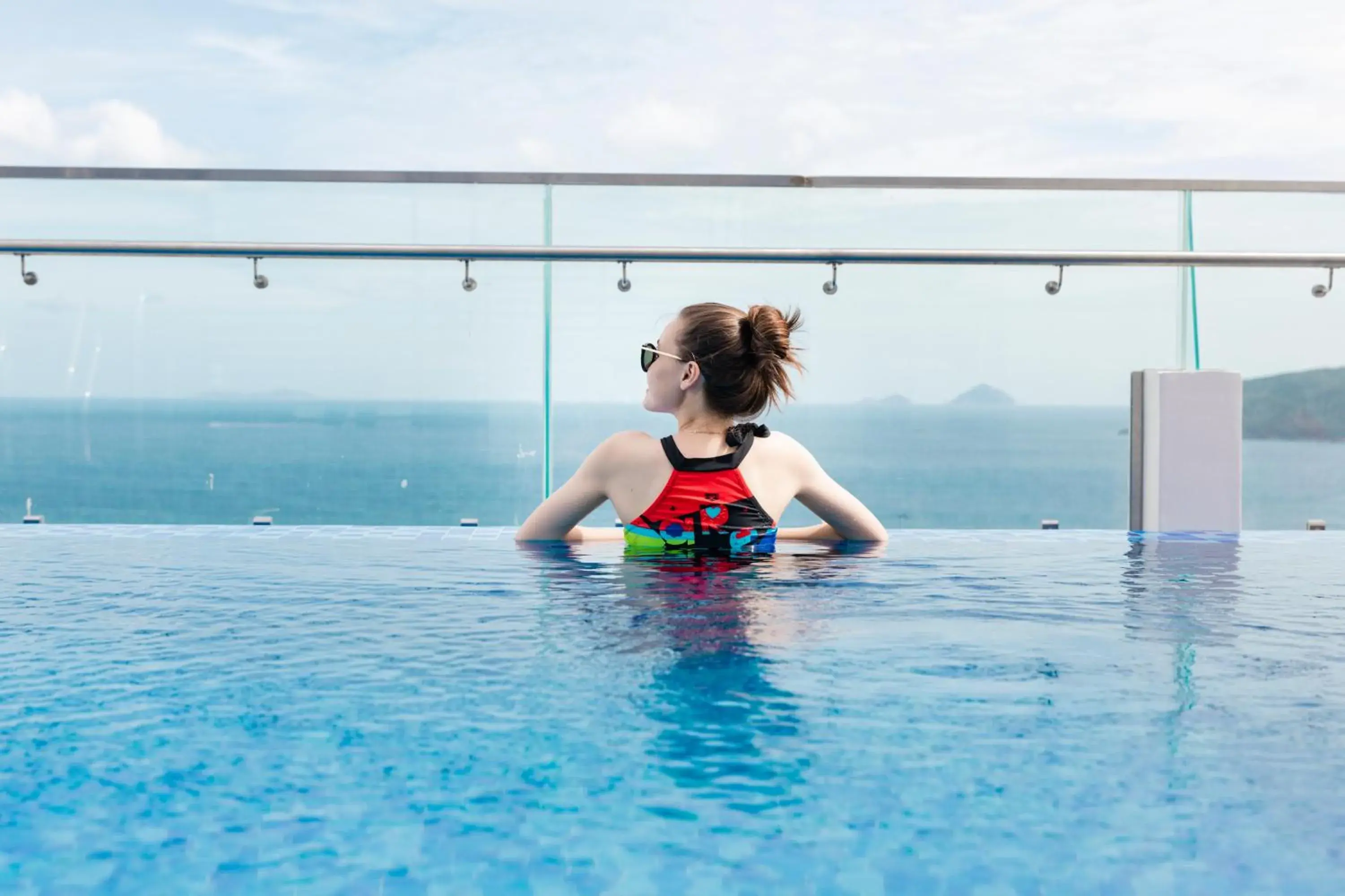 Swimming pool in Sun Kiss Hotel Swimming pool in Sun Kiss Hotel