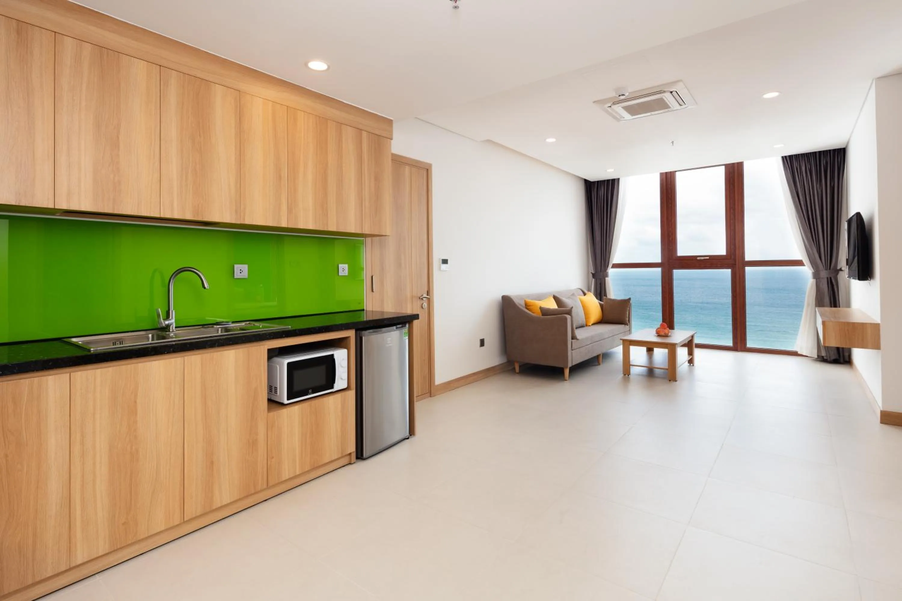 Communal kitchen in Sun Kiss Hotel