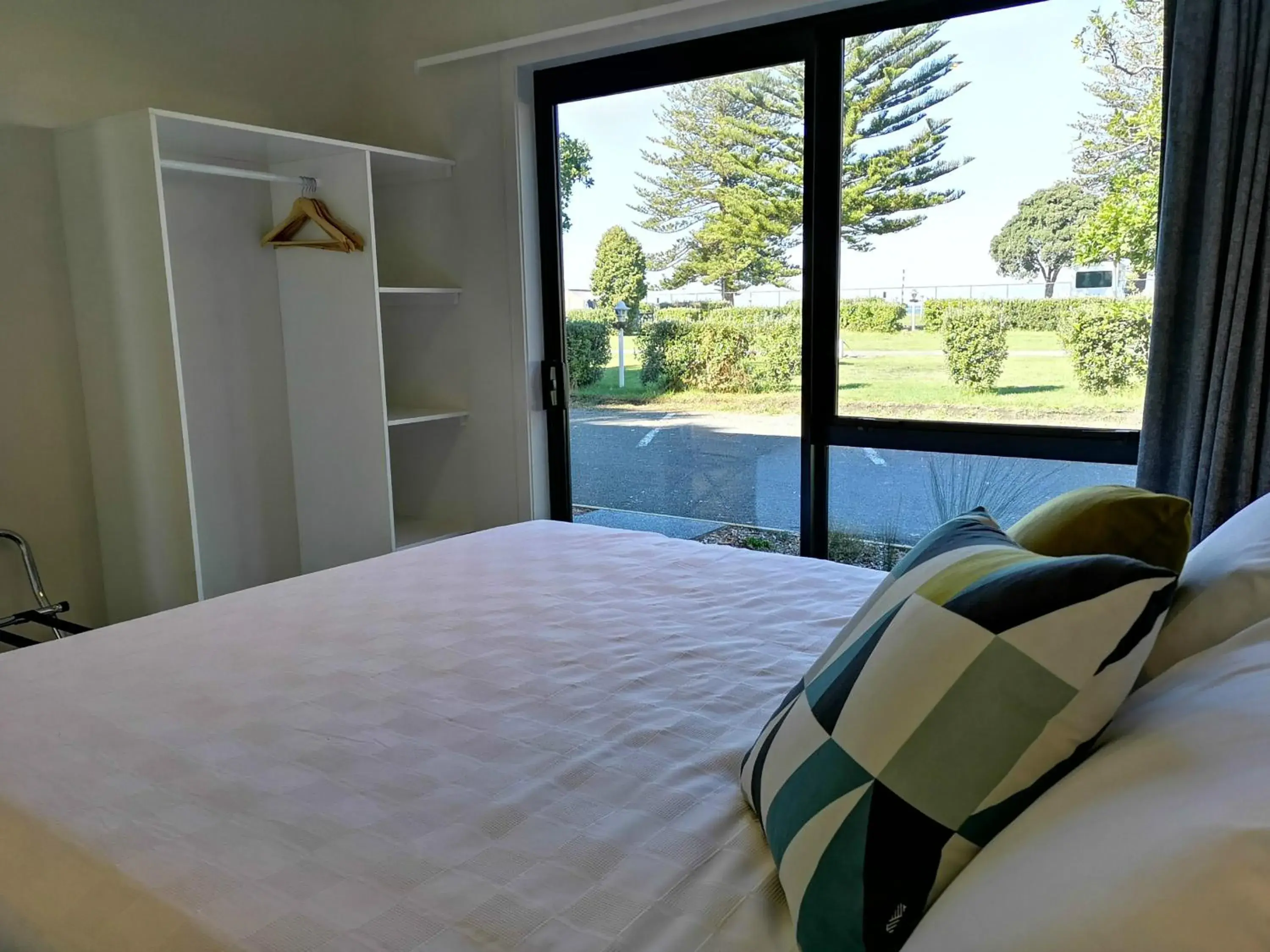 Two-Bedroom Apartment in Waikanae Beach Ocean View Apartments Two-Bedroom Apartment in Waikanae Beach Ocean View Apartments