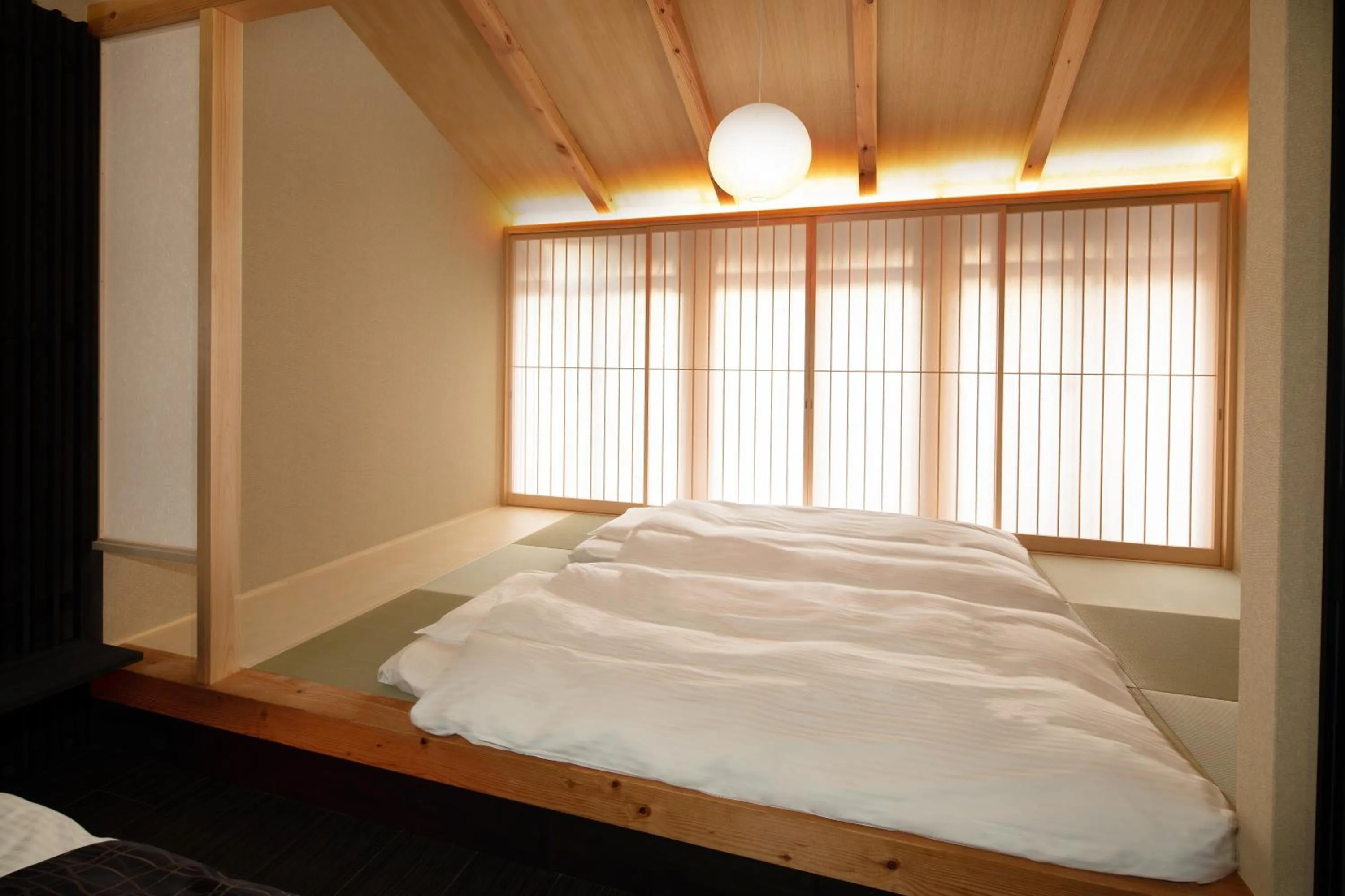 Bed in Tsumugi Tojihigashimonmae