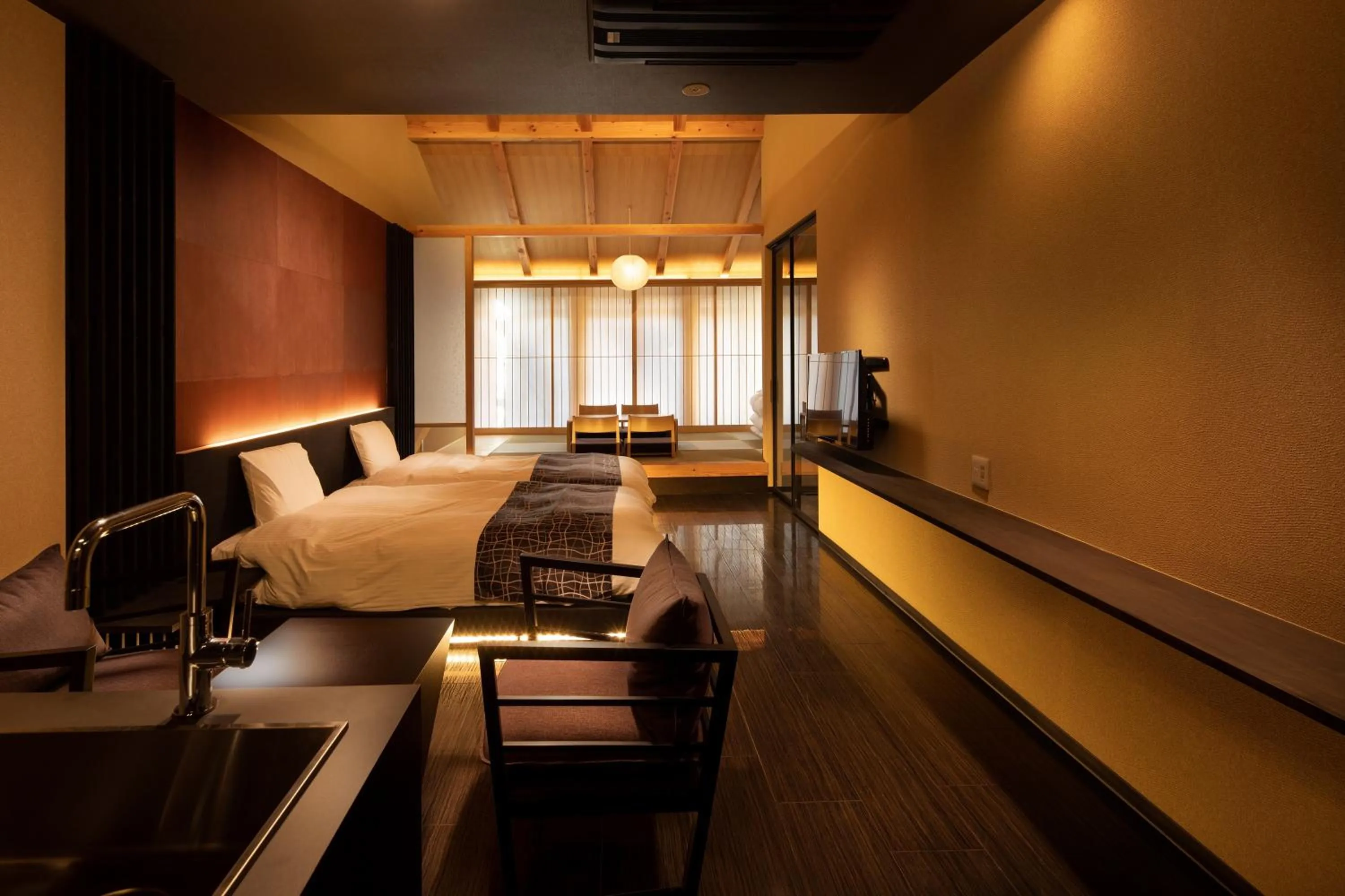 Living room, Bed in Tsumugi Tojihigashimonmae