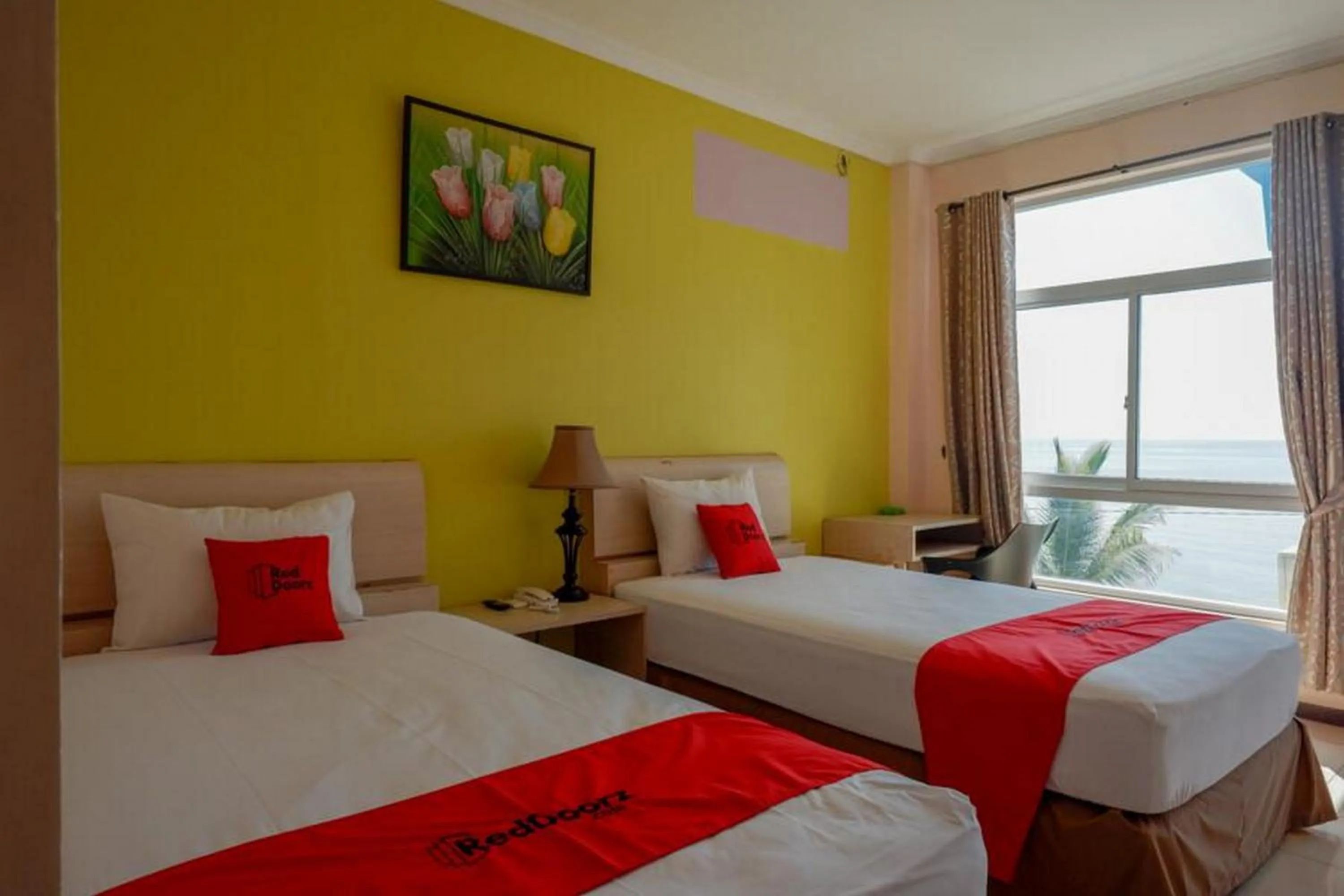 Bedroom in RedDoorz Plus Syariah @ Hotel Boulevard Luwuk