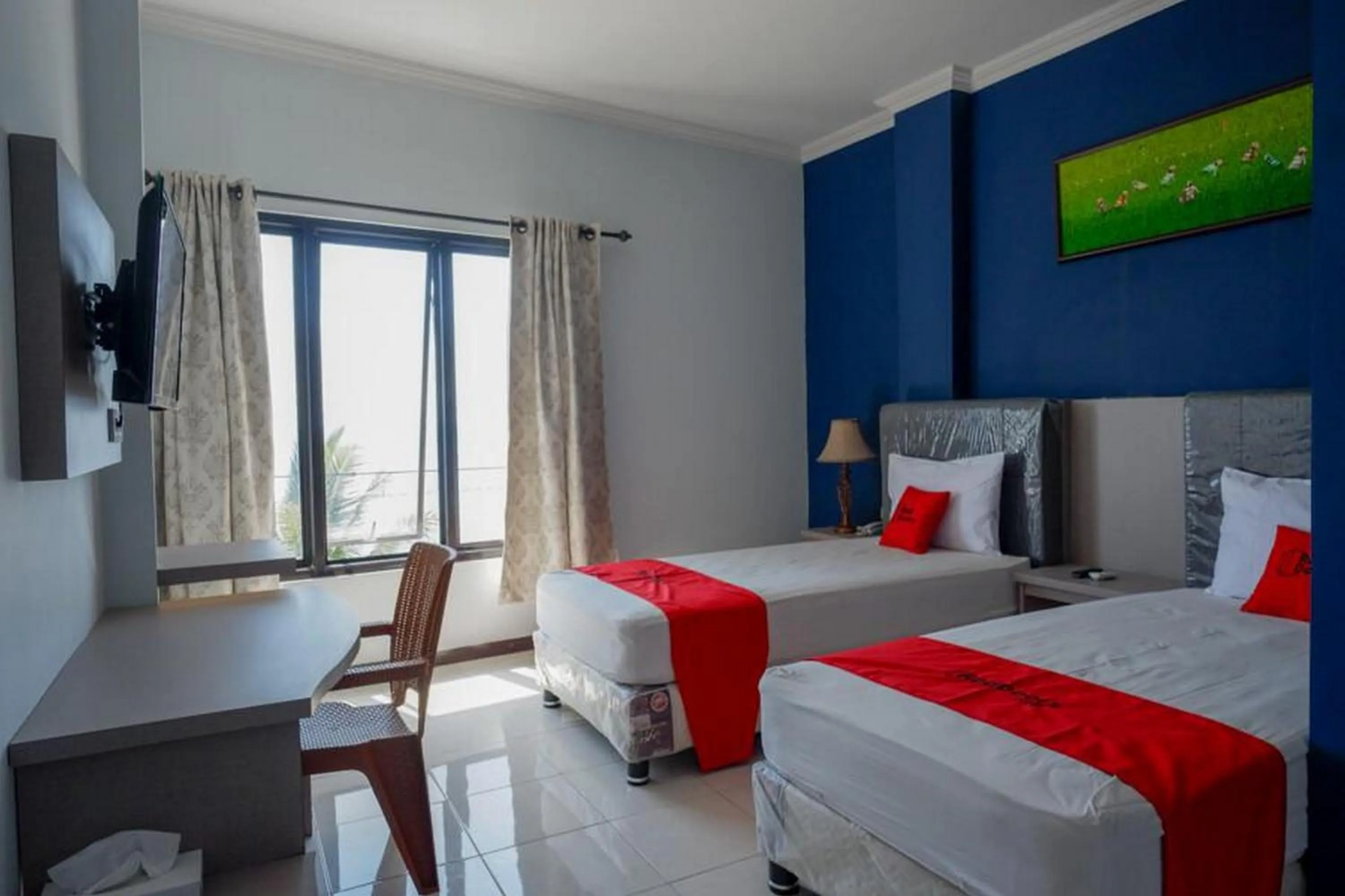 Bedroom in RedDoorz Plus Syariah @ Hotel Boulevard Luwuk