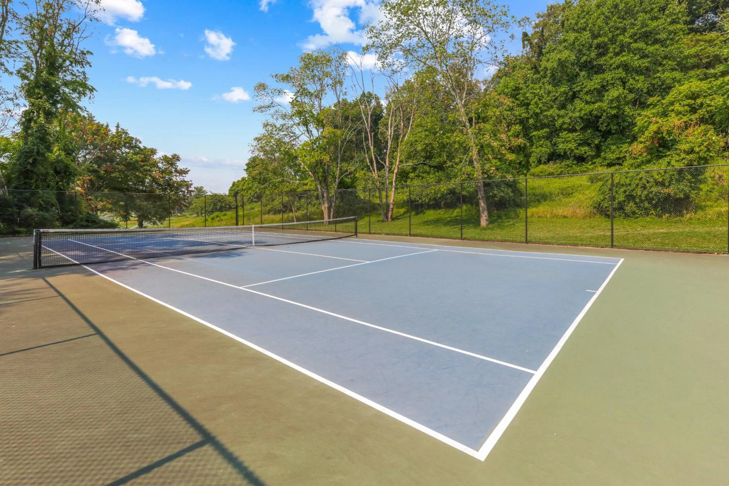 Tennis court in Turf Valley Resort