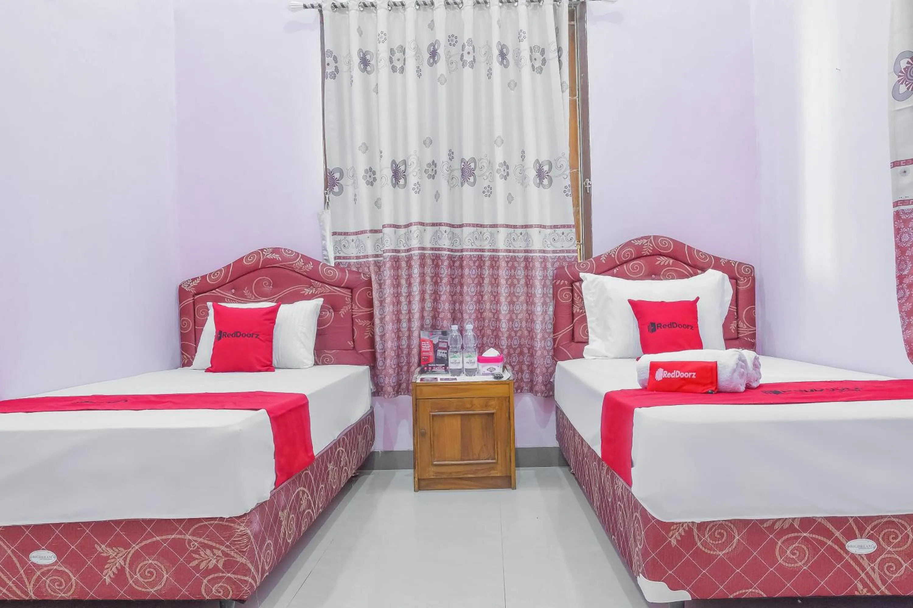 Bed in RedDoorz Syariah @ Puri Kalijaga Street
