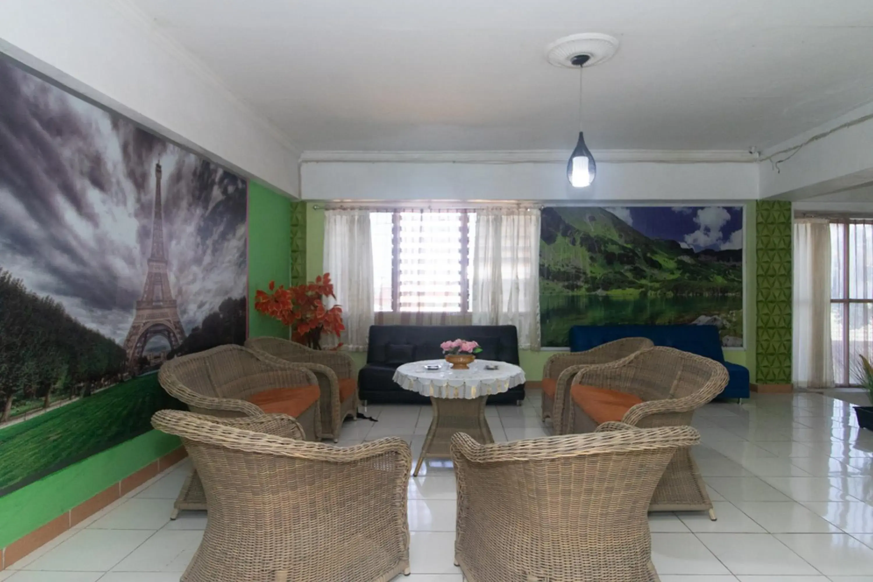 Living room in RedDoorz @ Frans Seda Kupang Living room in RedDoorz @ Frans Seda Kupang