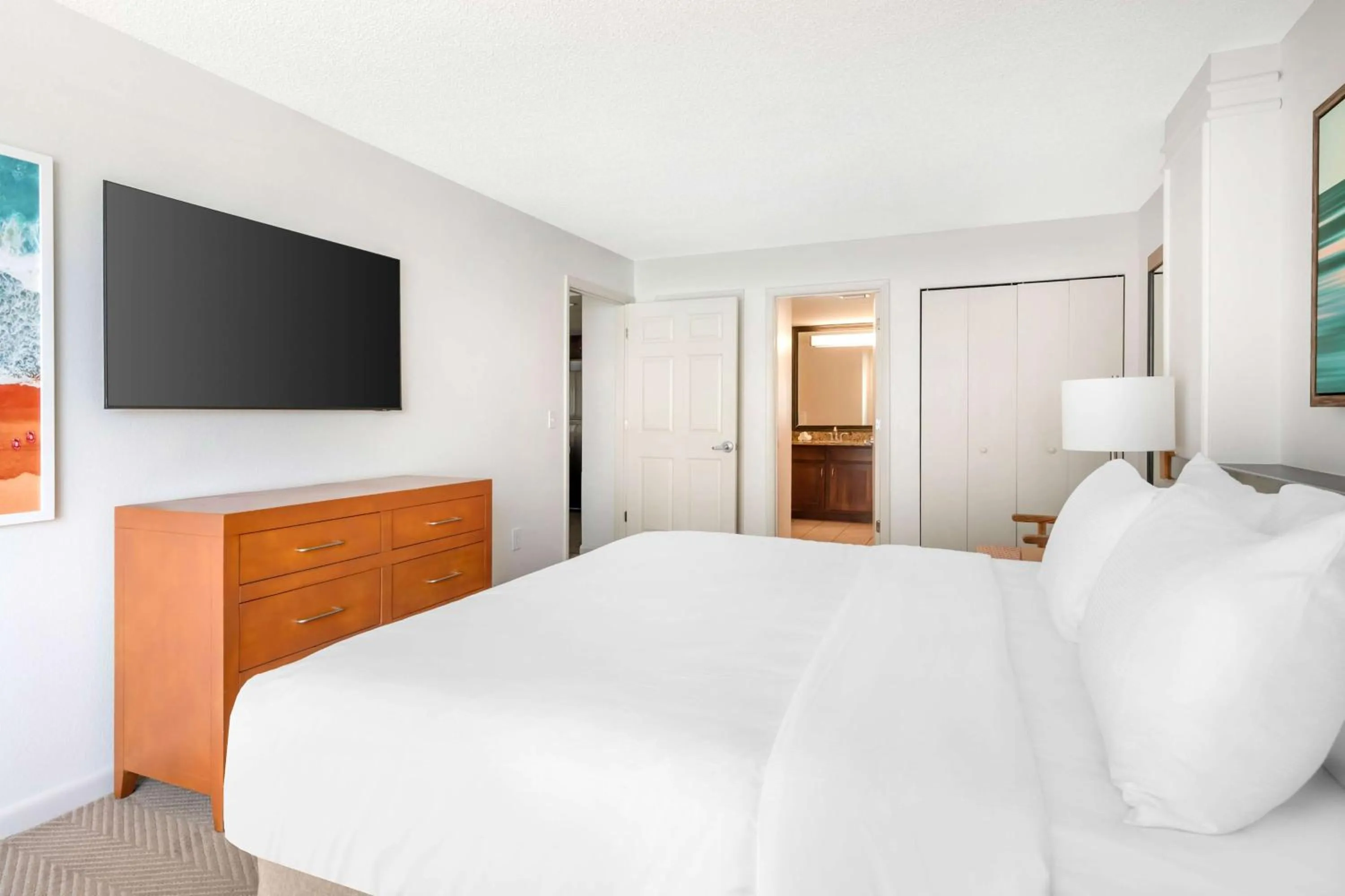 Bed in Hilton Vacation Club Daytona Beach Regency