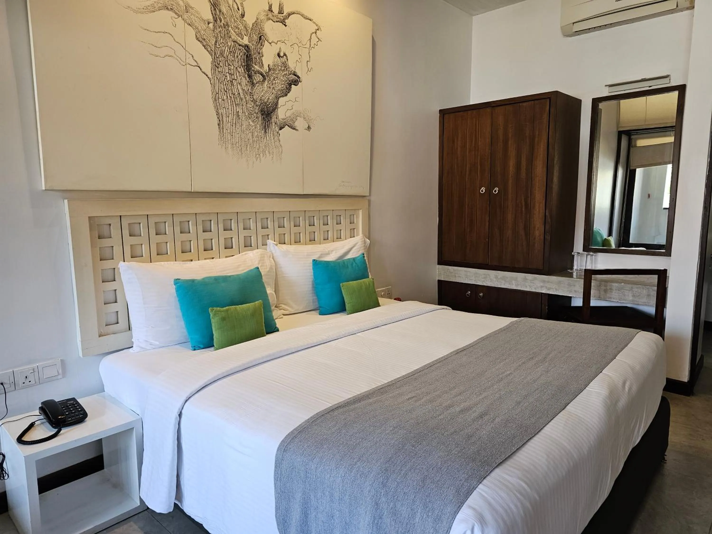 Bedroom, Bed in Blue Breeze