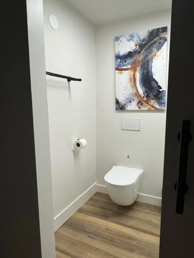 Bathroom in Ramada Plaza by Wyndham Charlotte South End Airport