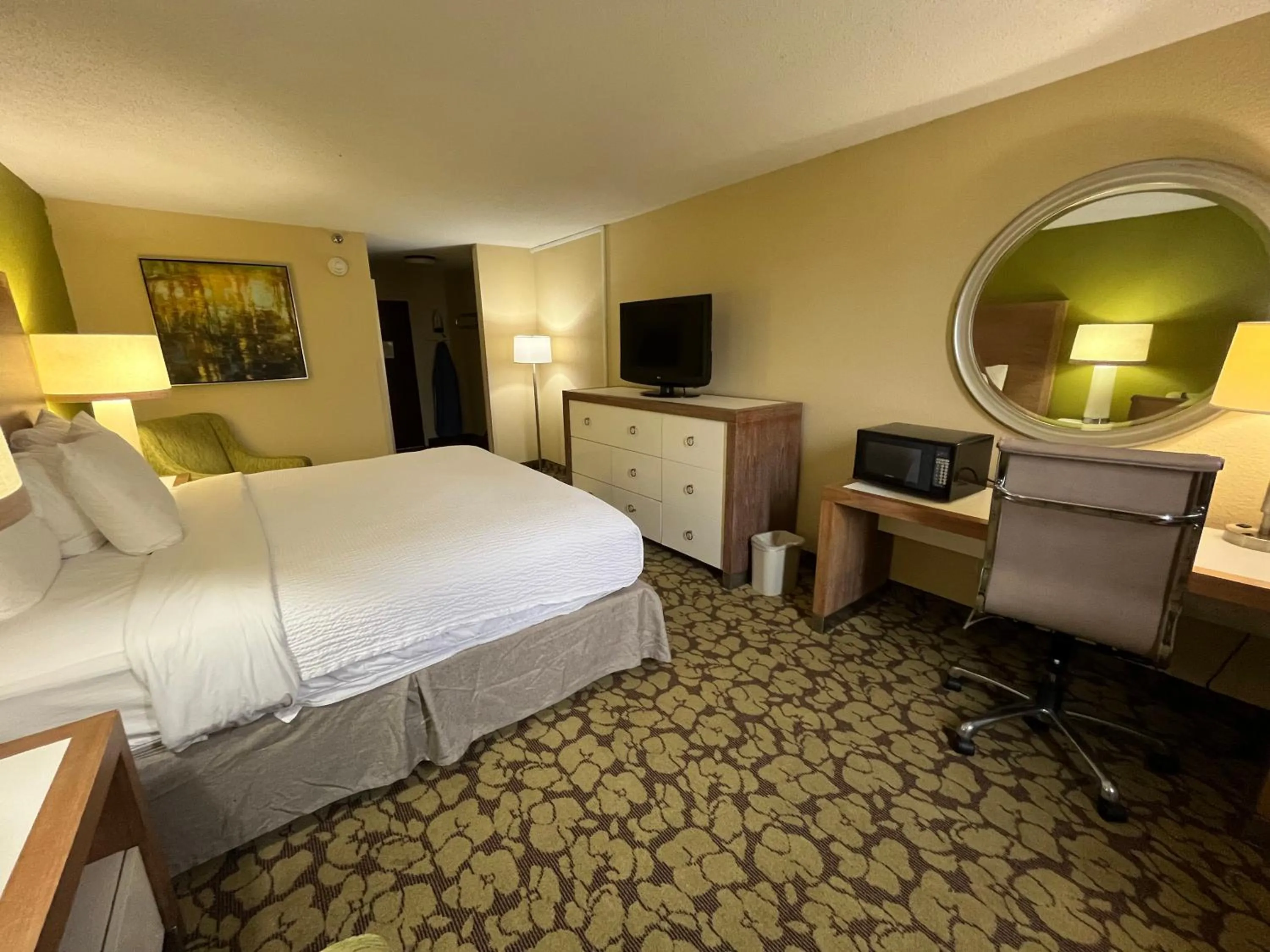 Photo of the whole room in Ramada Plaza by Wyndham Charlotte South End Airport