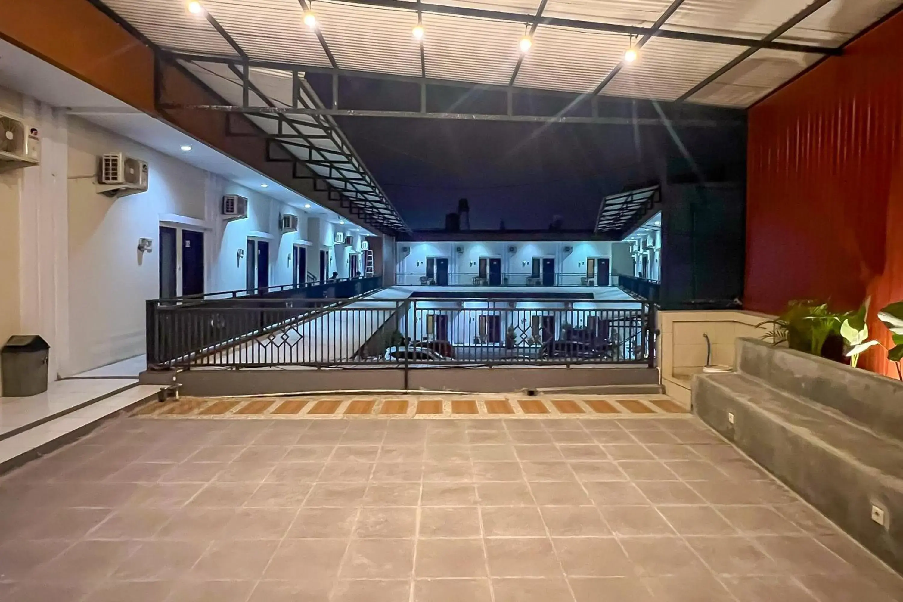 Property building in RedDoorz near Universitas Siliwangi Tasikmalaya Property building in RedDoorz near Universitas Siliwangi Tasikmalaya