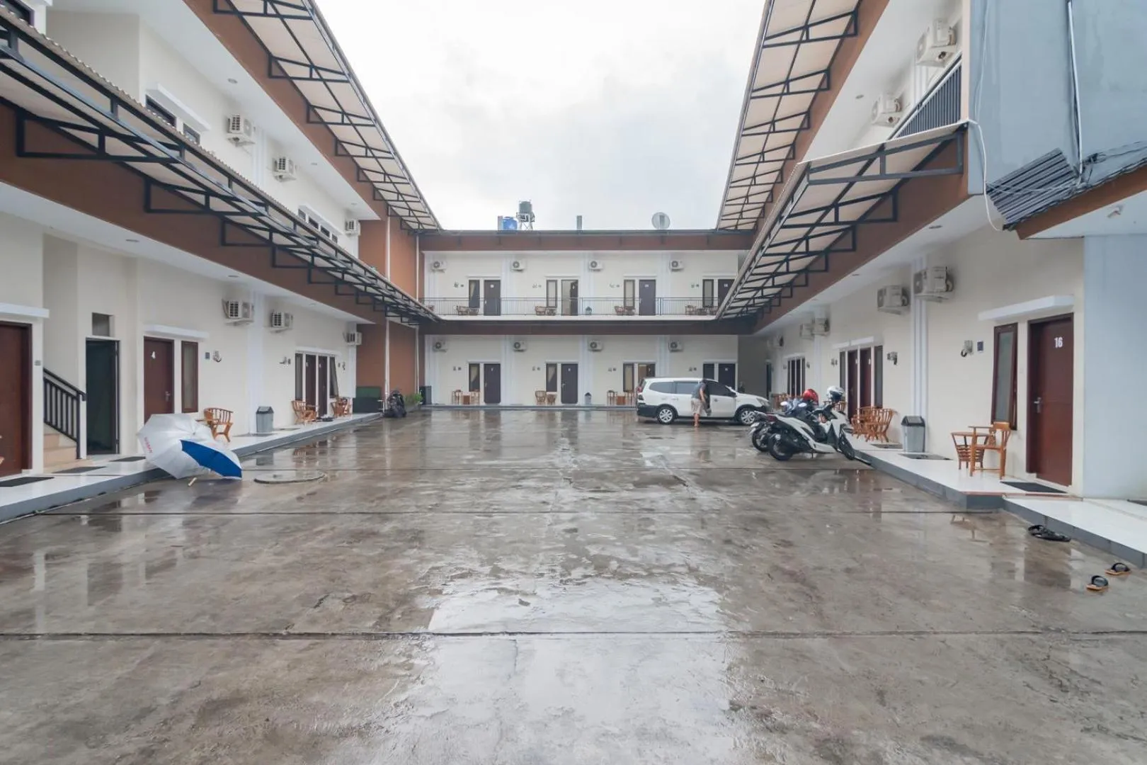 Property building in RedDoorz near Universitas Siliwangi Tasikmalaya