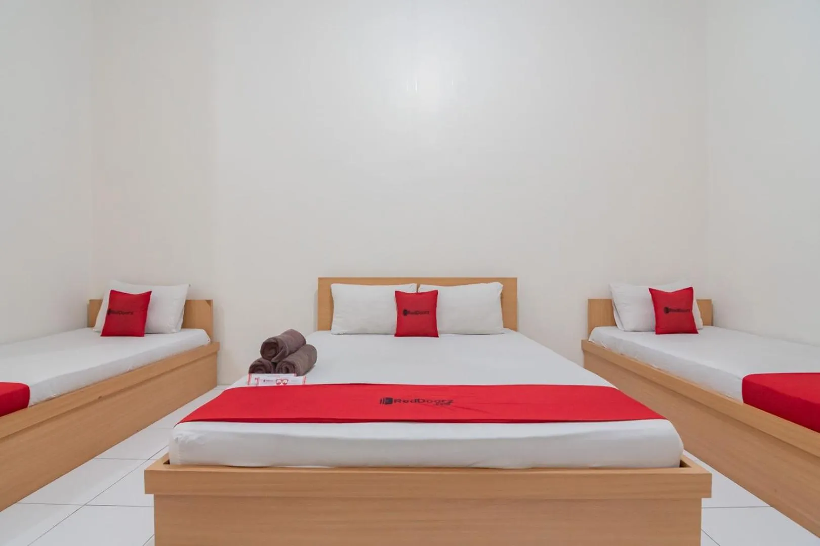 Bedroom, Bed in RedDoorz near Universitas Siliwangi Tasikmalaya