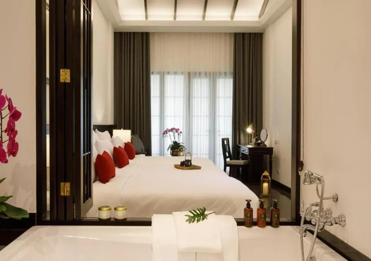 Deluxe Double or Twin Room with Balcony in Aksara Heritage Deluxe Double or Twin Room with Balcony in Aksara Heritage