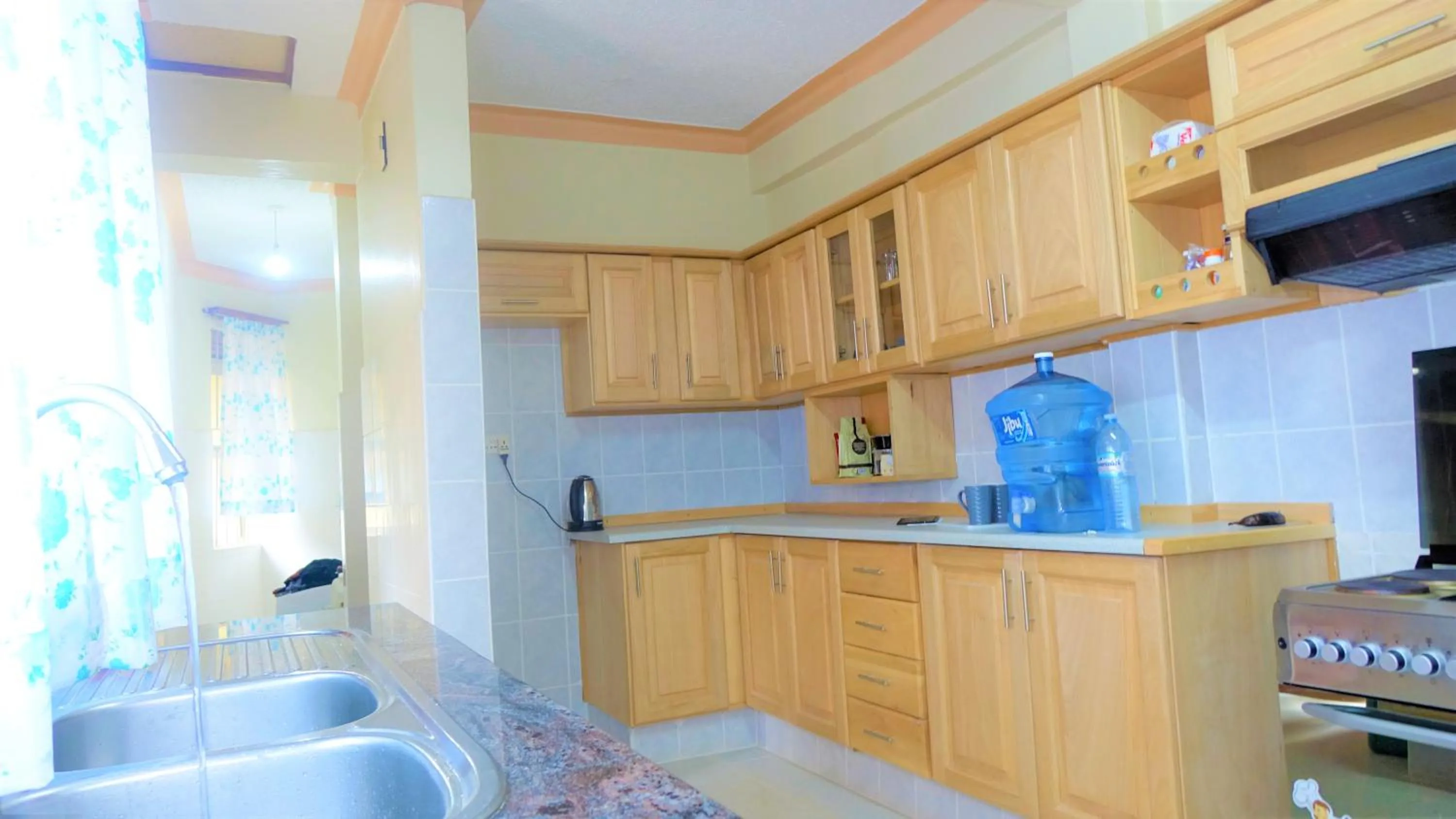 Kitchen or kitchenette in Acacia Villa Kampala