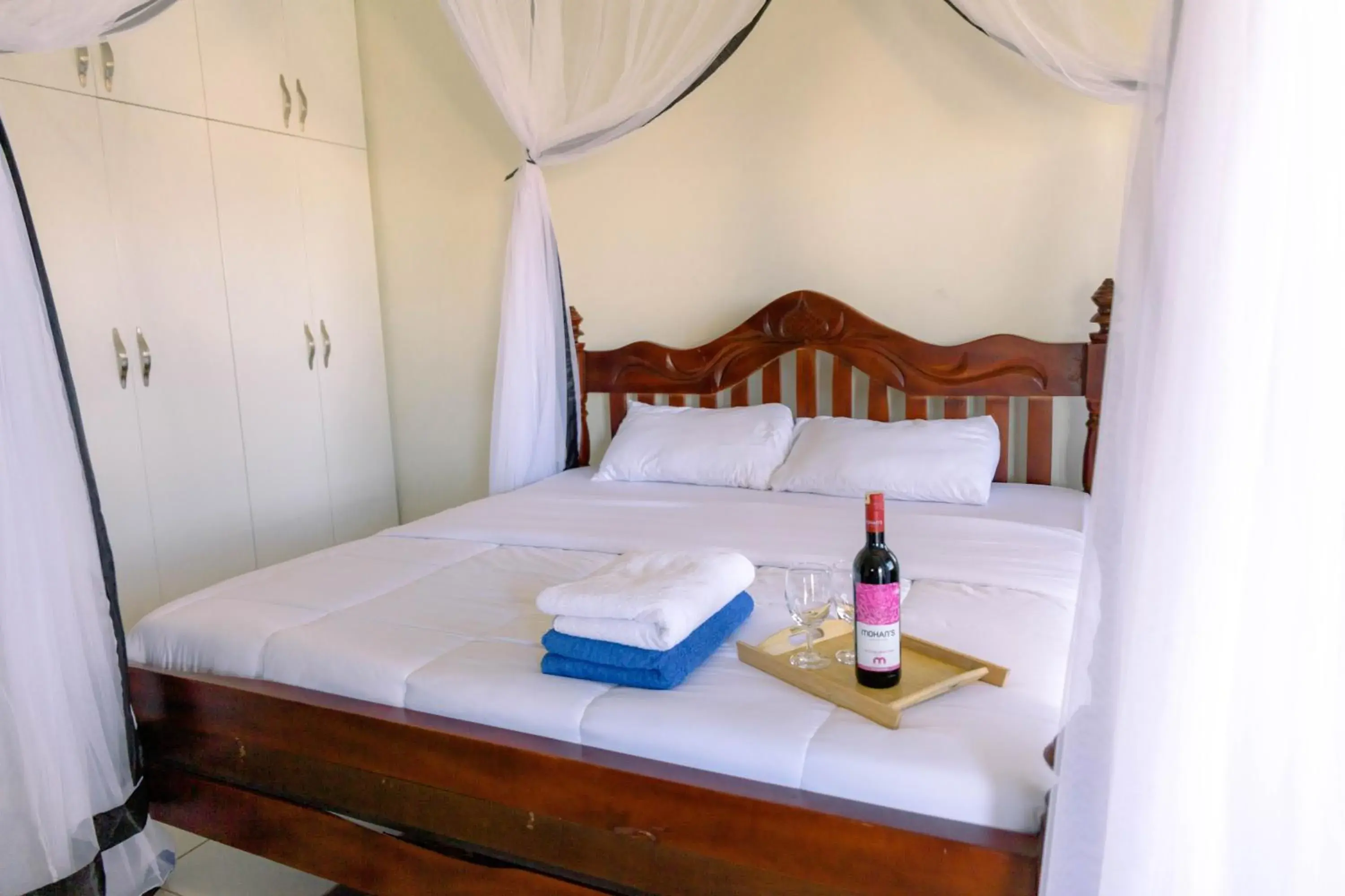 Deluxe King Suite - single occupancy in Acacia Villa Kampala Deluxe King Suite - single occupancy in Acacia Villa Kampala
