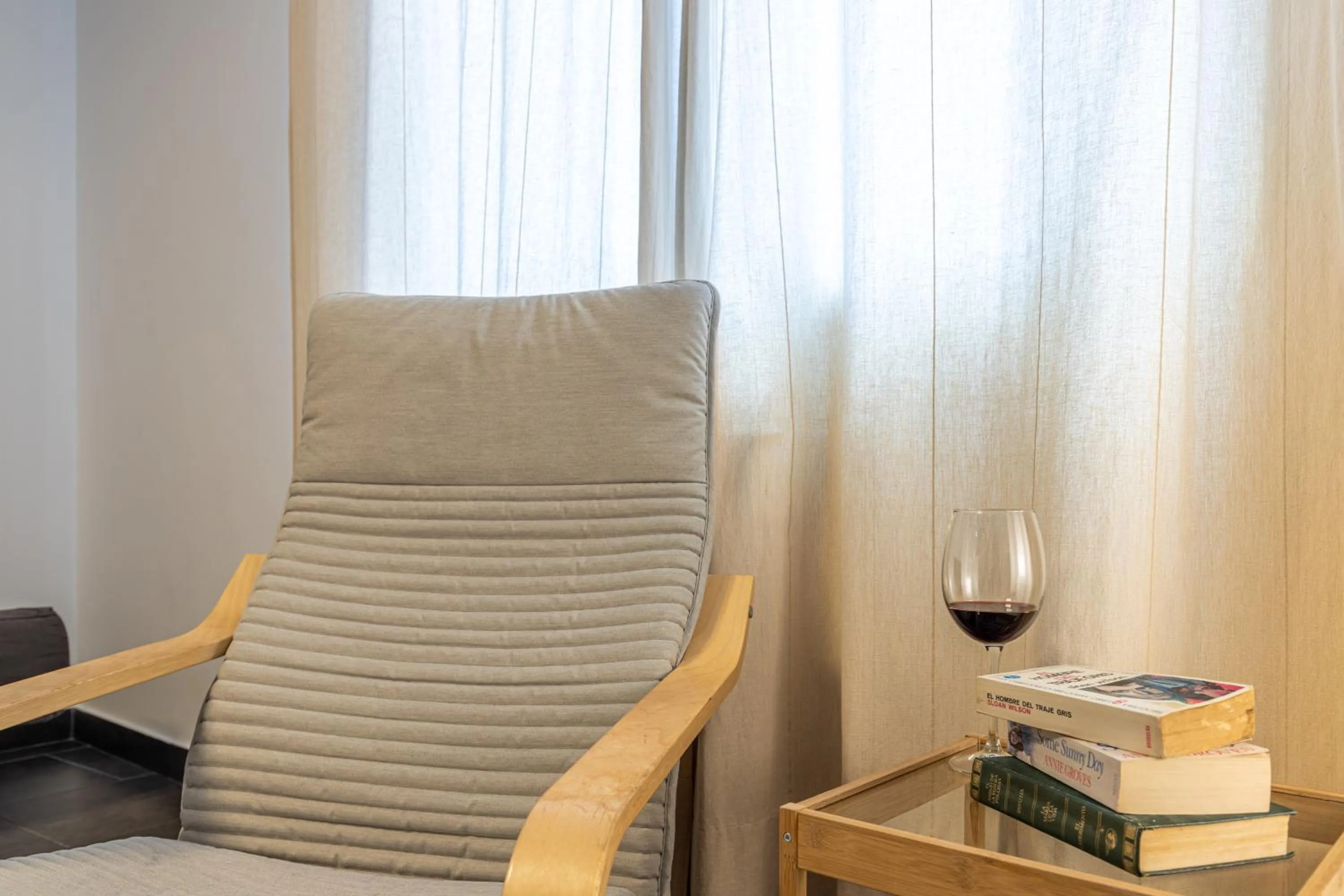 Two-Bedroom Apartment in FUN BUILDING DUPLEXES by HOMEABOUT
