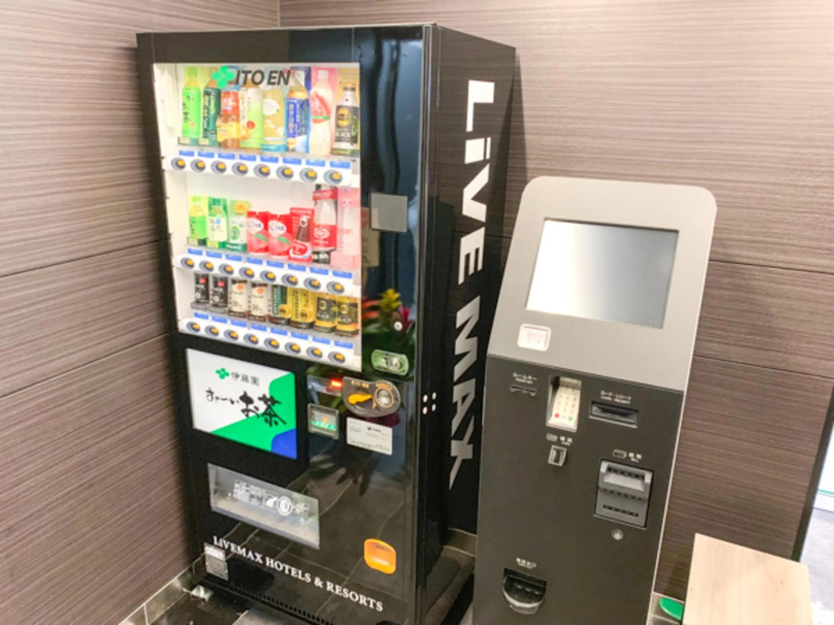 vending machine in HOTEL LiVEMAX Tokyo Kanda EAST
