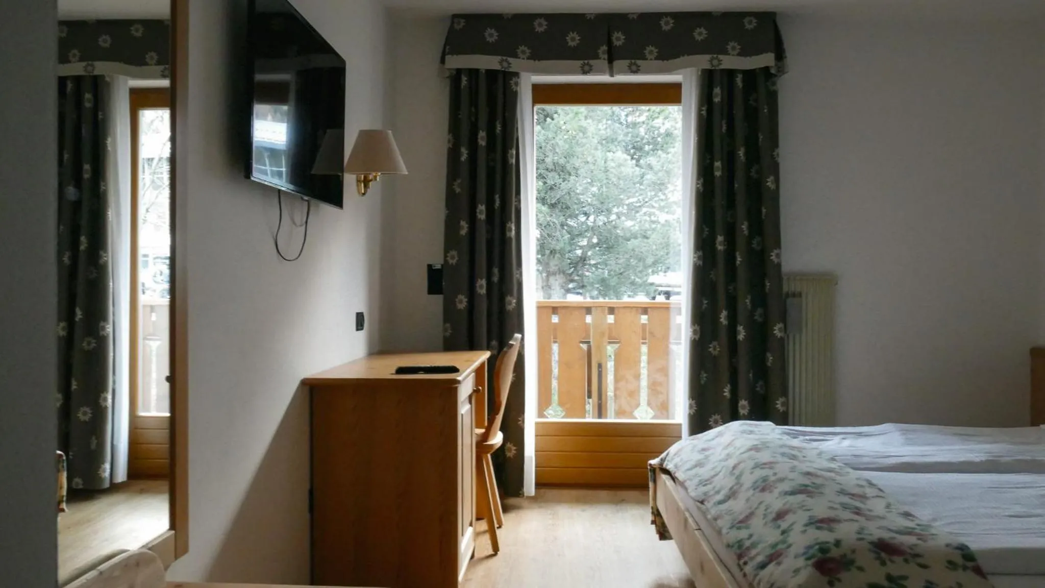 Bed in Hotel Malga Passerella