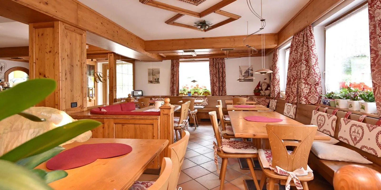 Restaurant/places to eat in Hotel Malga Passerella