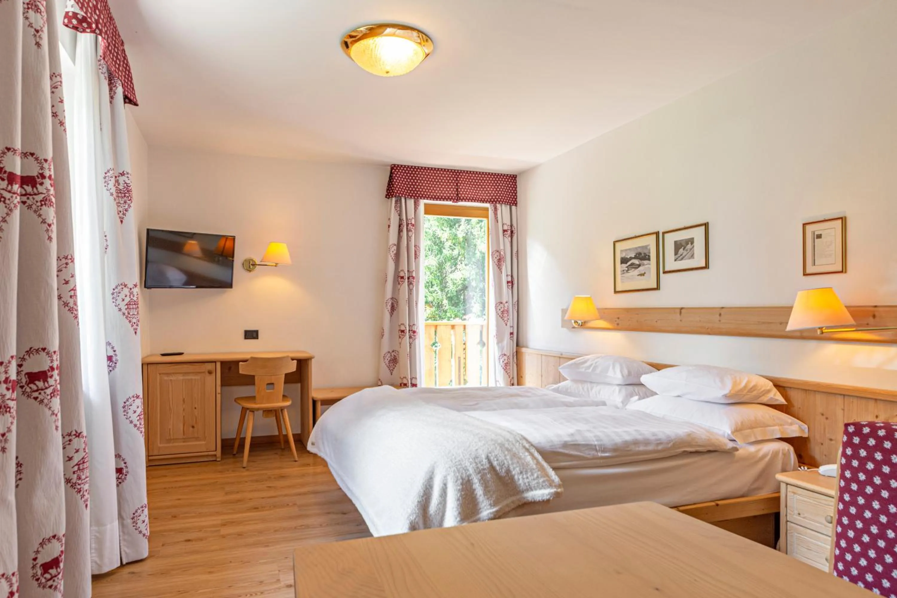 Bedroom, Bed in Hotel Malga Passerella