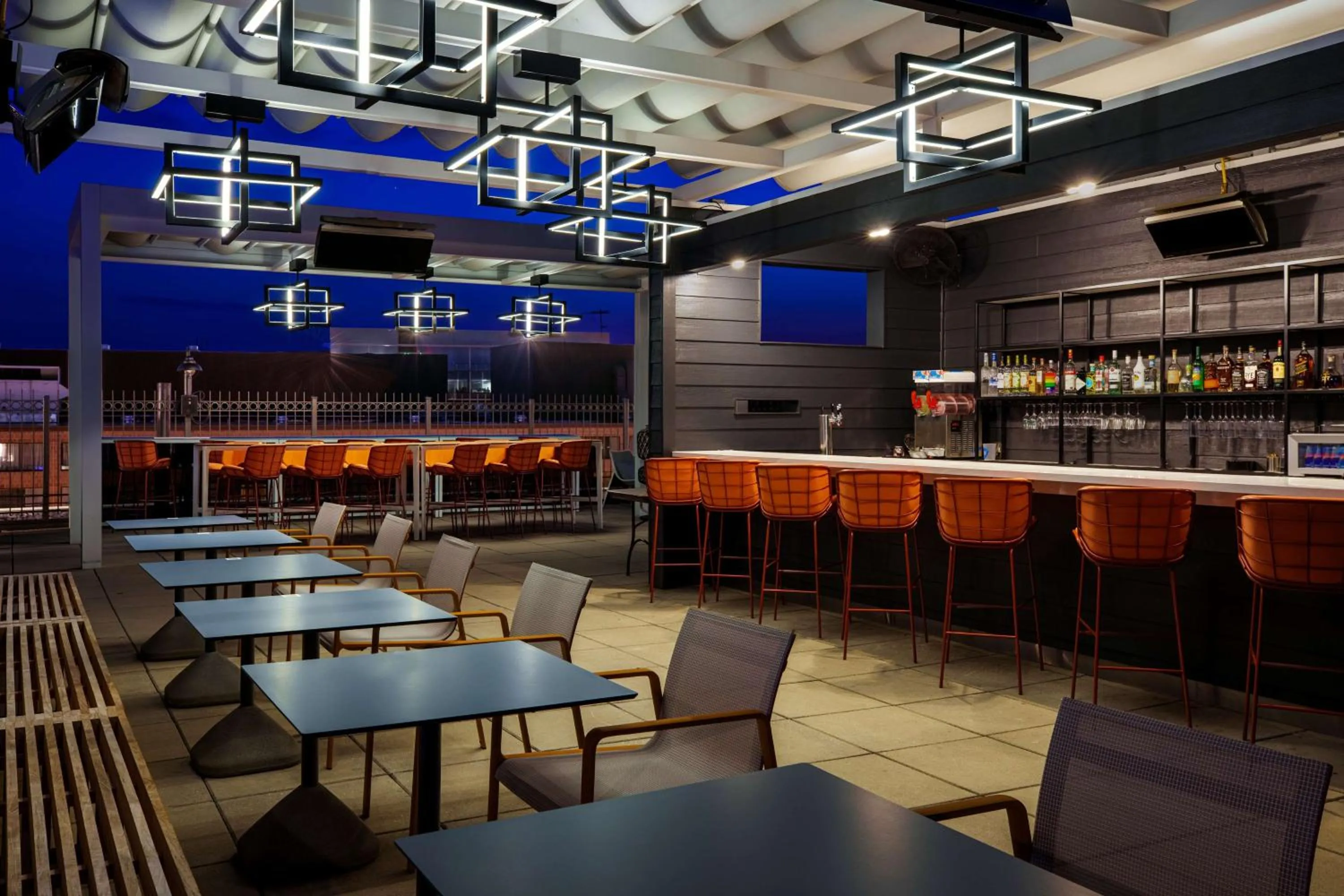 Restaurant/places to eat in YOTEL Washington DC