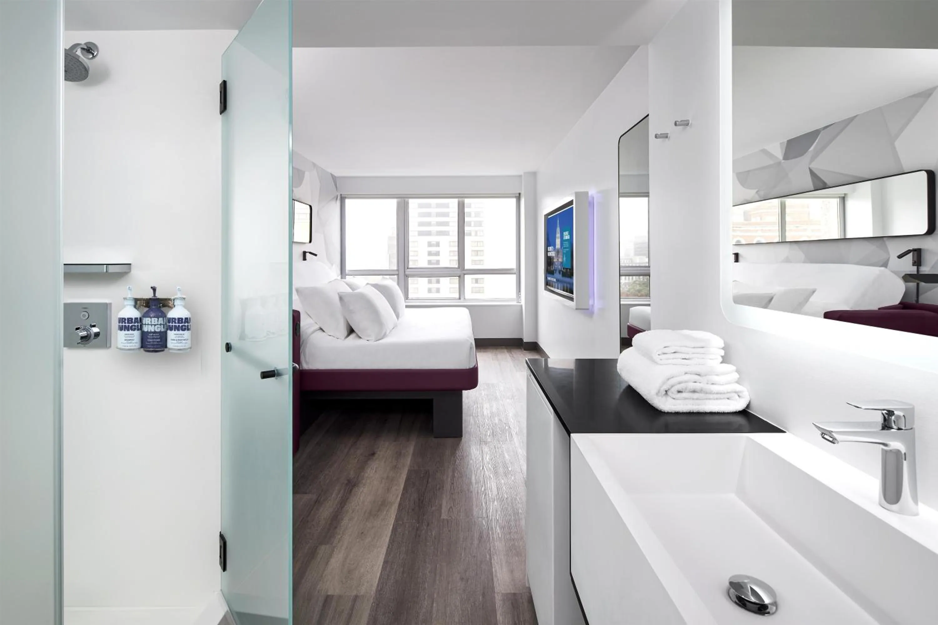 Bathroom, Bed in YOTEL Washington DC