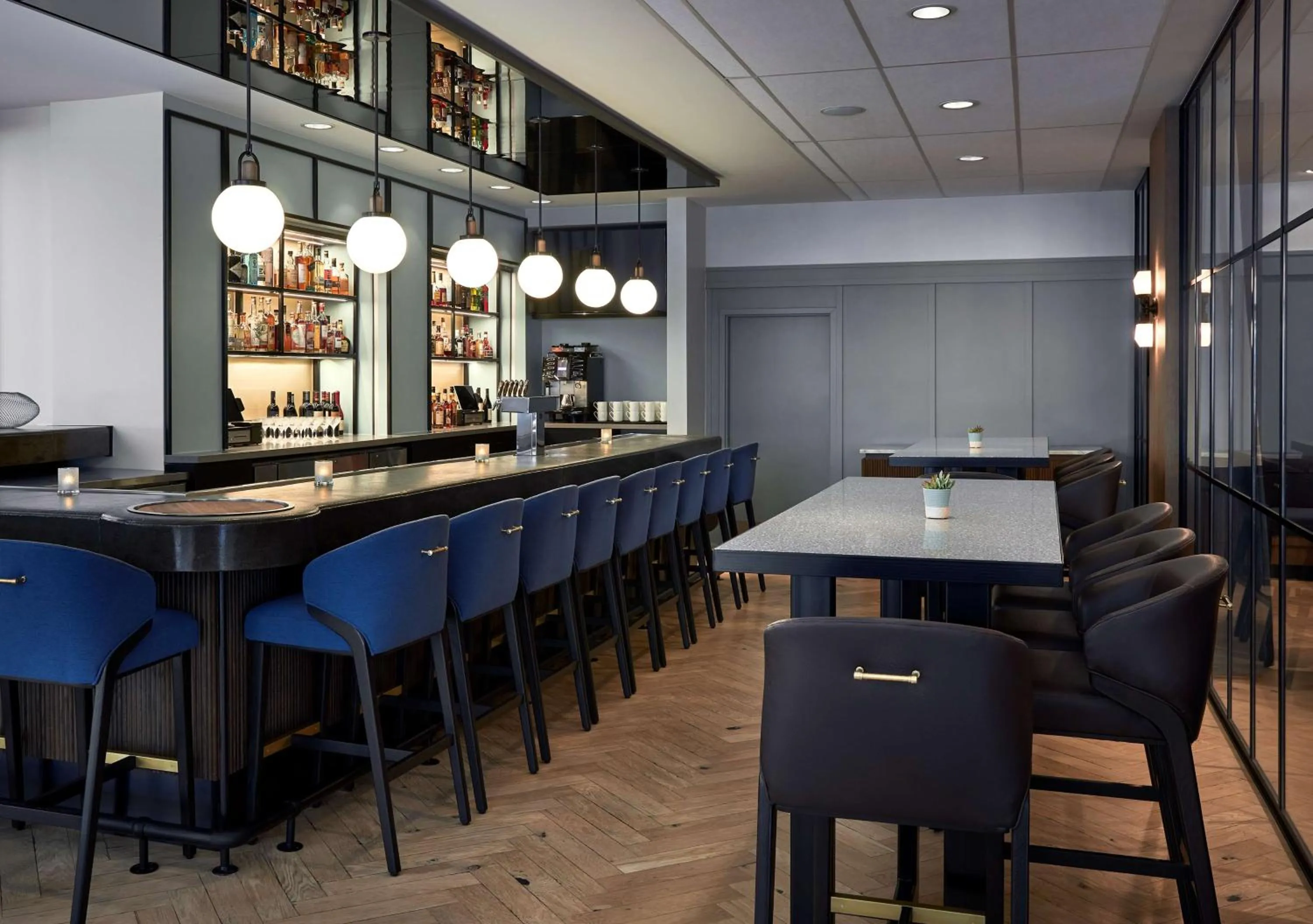 Restaurant/places to eat in YOTEL Washington DC