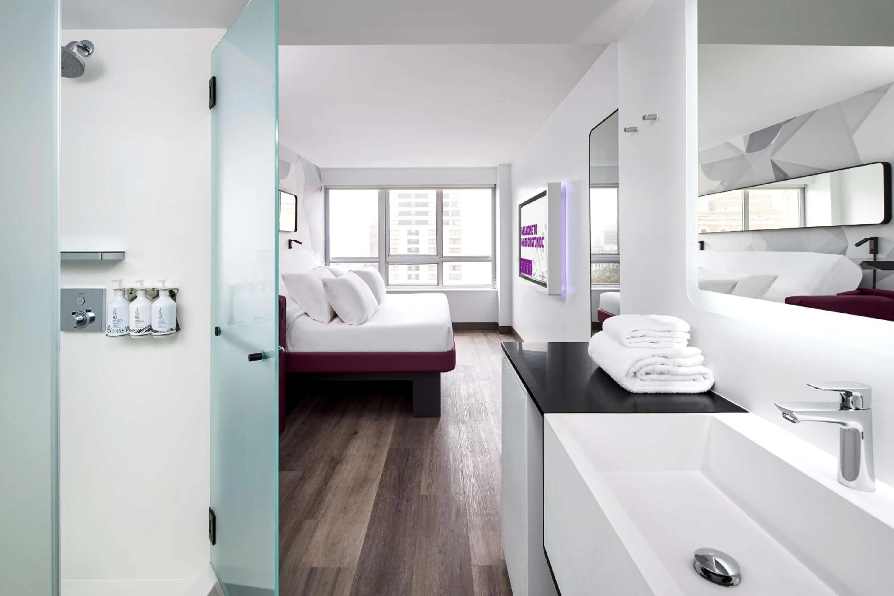 Bathroom, Bed in YOTEL Washington DC