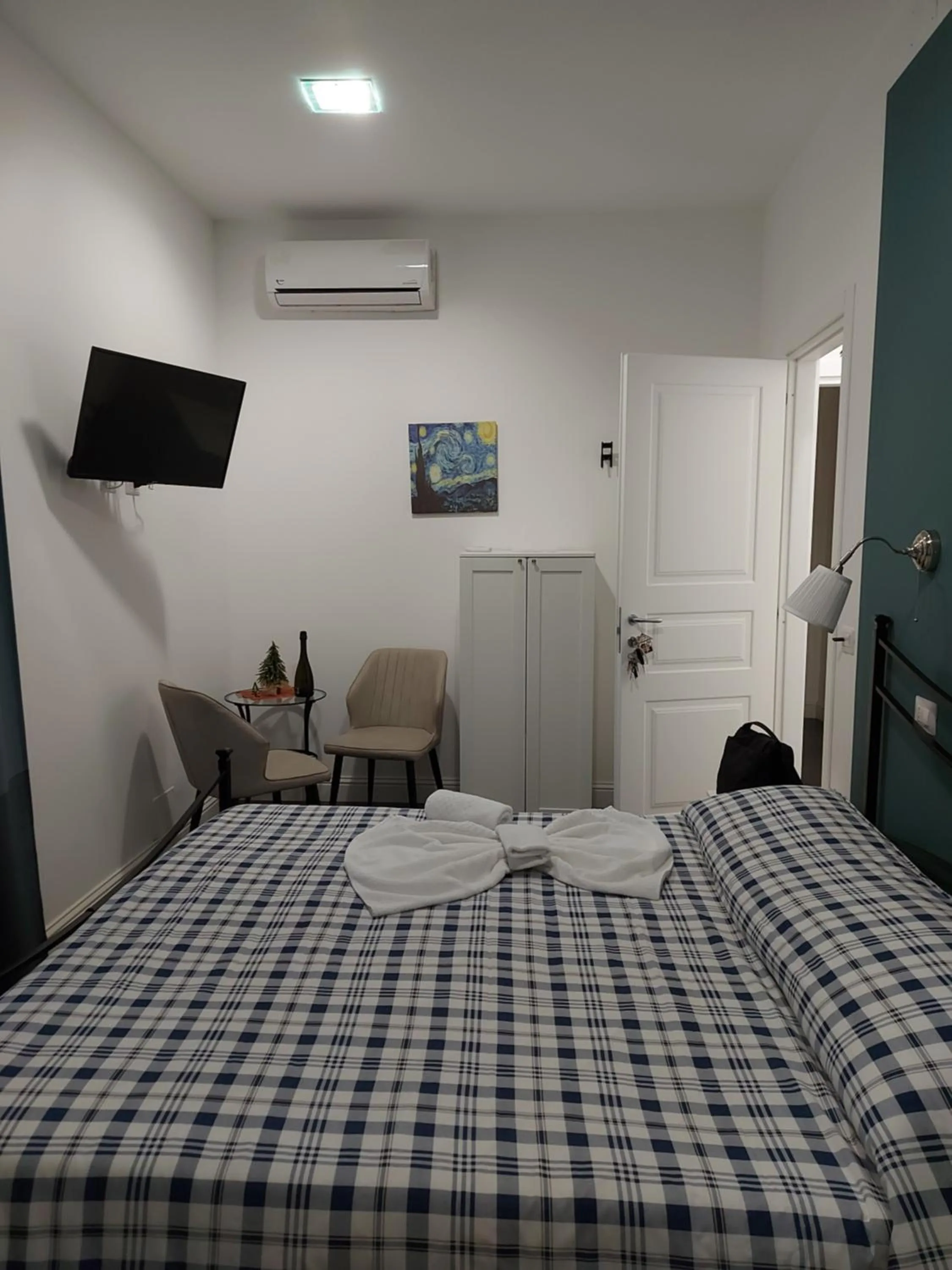 Bedroom, Bed in B&B Giardino Bellini-centro