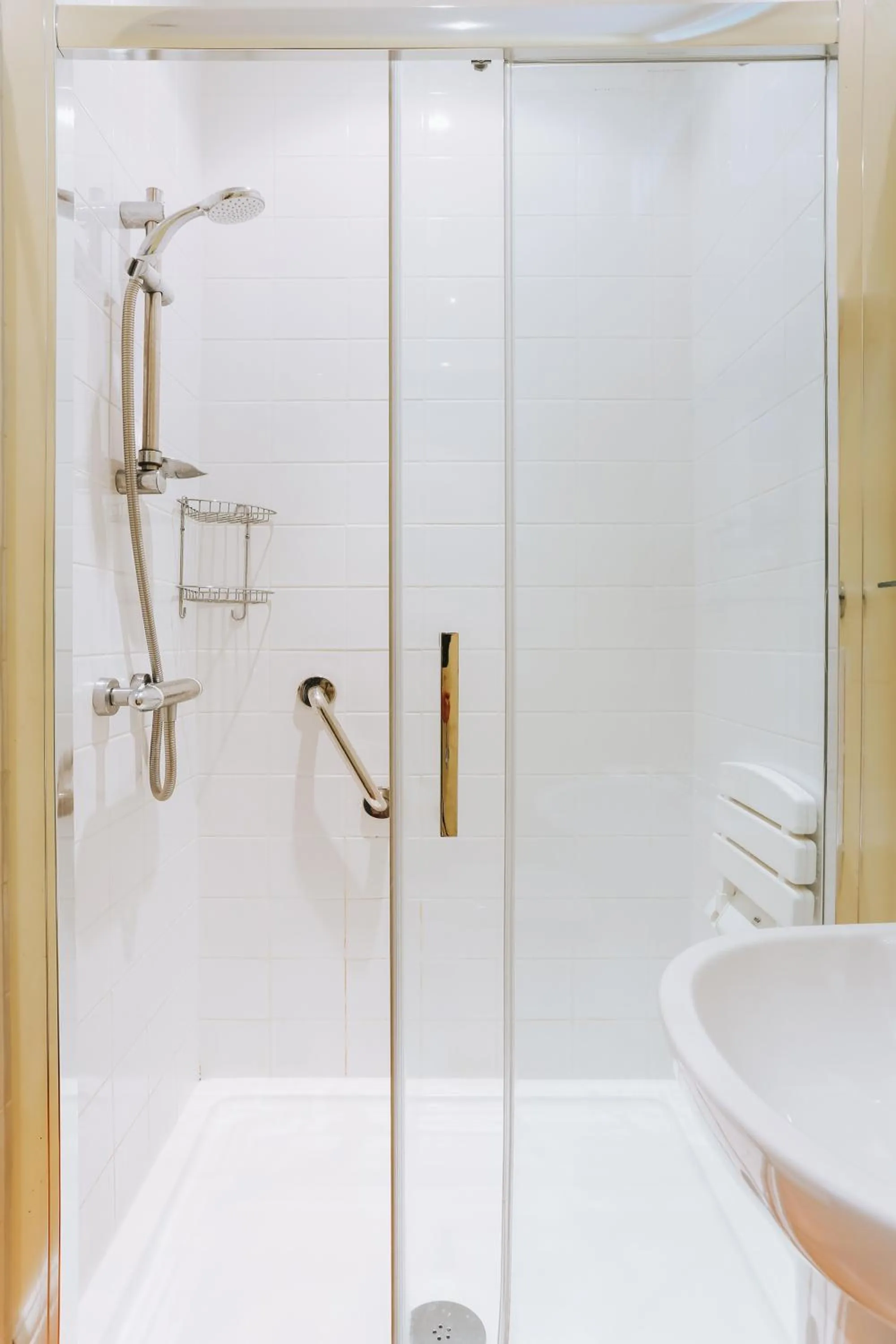 Bathroom in Ivy House Cornwall B&B