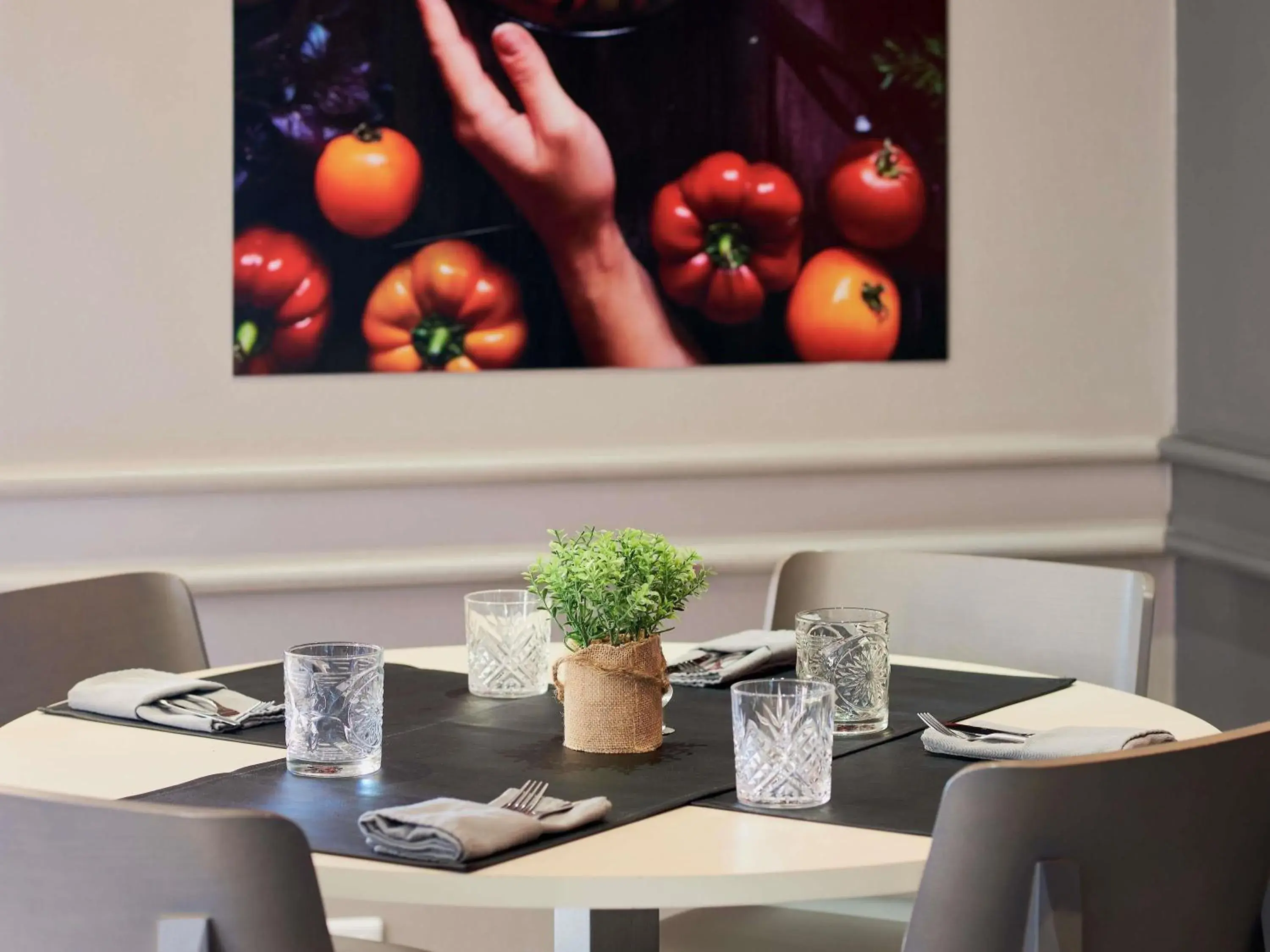 Restaurant/places to eat in ibis Sisteron Restaurant/places to eat in ibis Sisteron